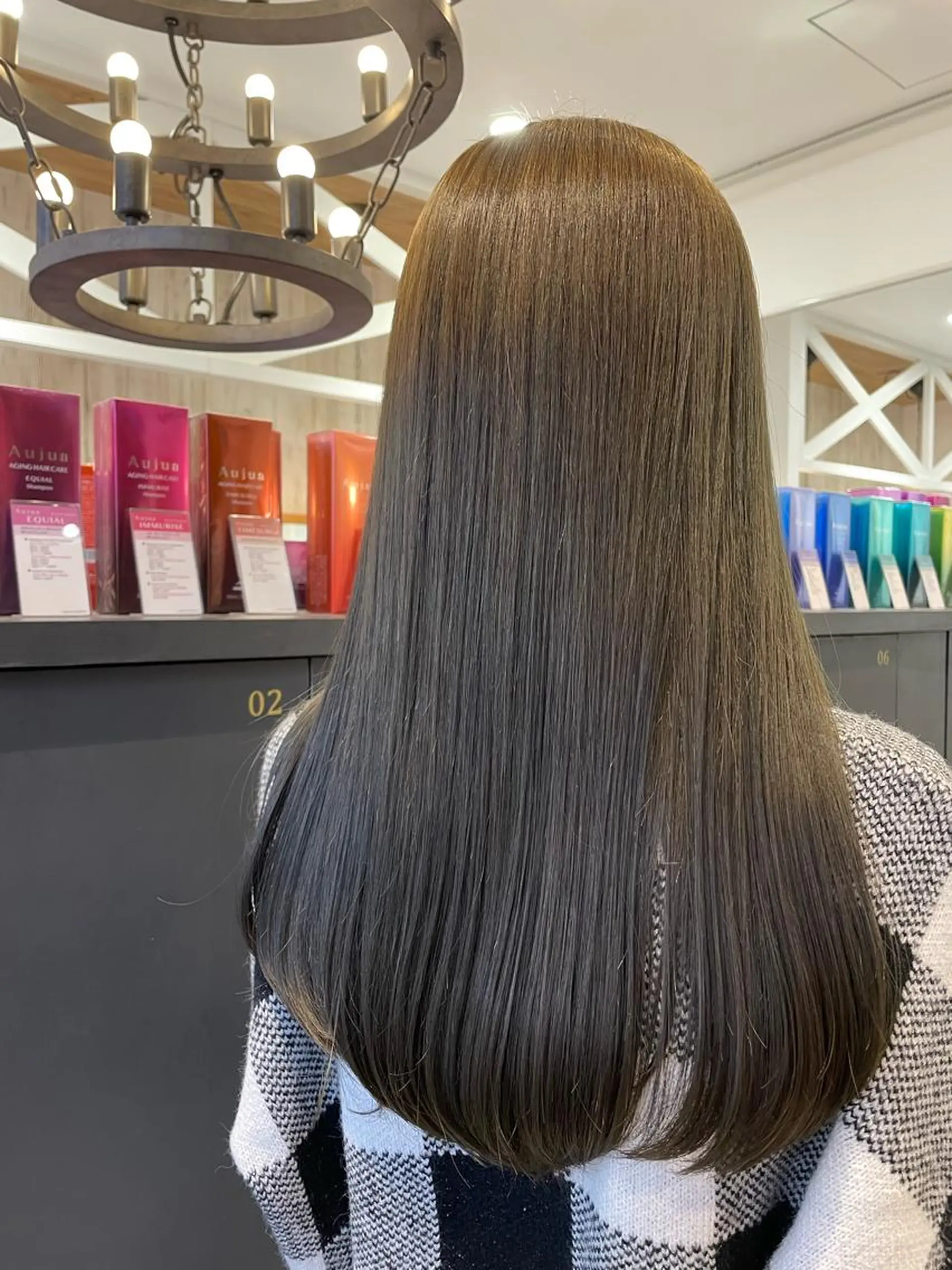 カラー 井上 舞のヘアスタイル