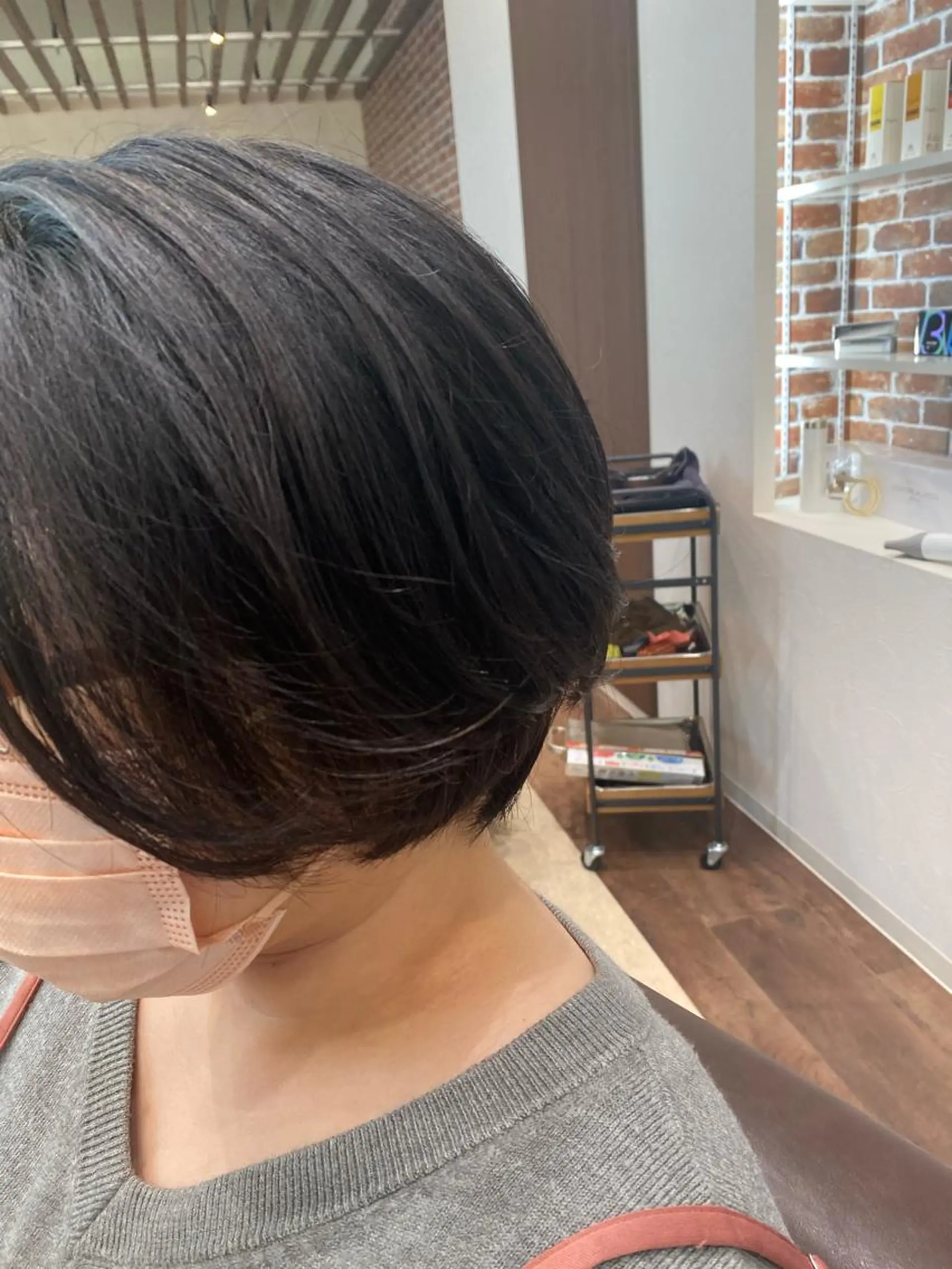 ショート 大輪 日向子のヘアスタイル