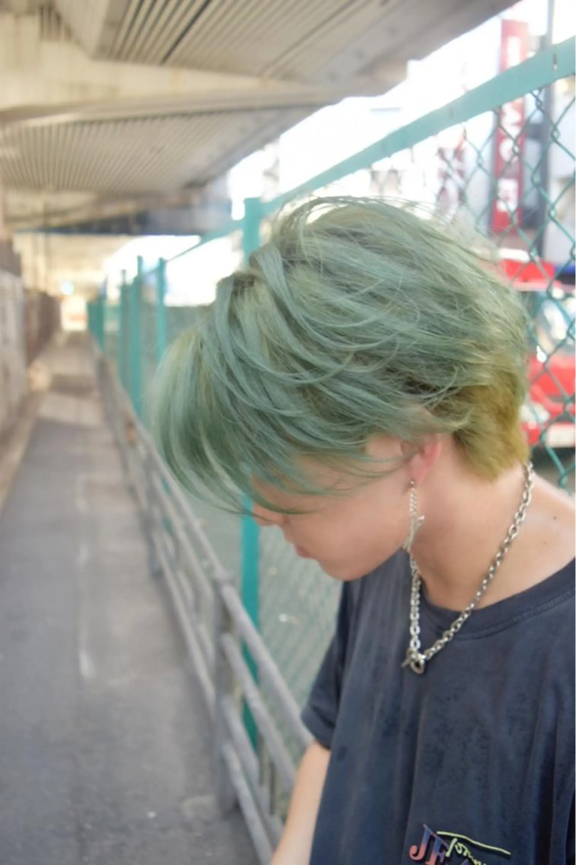 メンズ センターパート 曲がる縮毛矯正/ メンズパーマ森隆之介のヘアスタイル