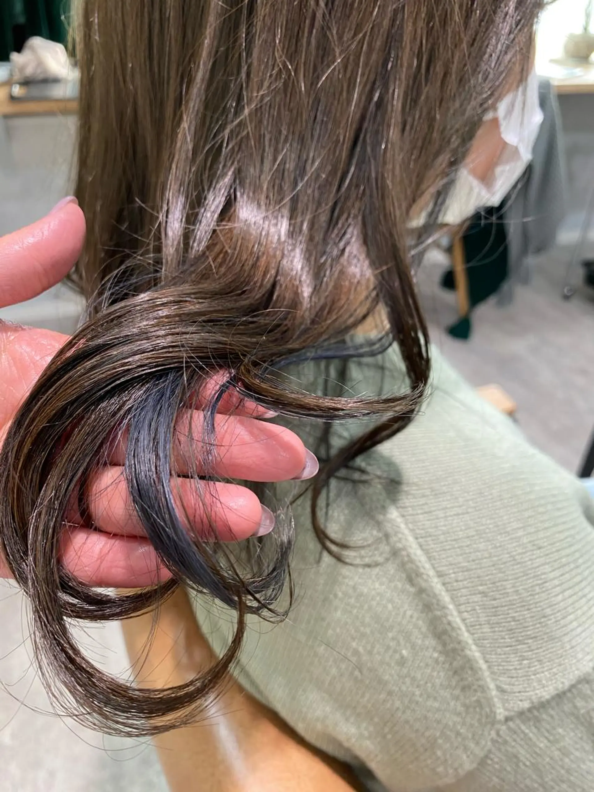 ロング ヘアカラー 大久保 優香のヘアスタイル