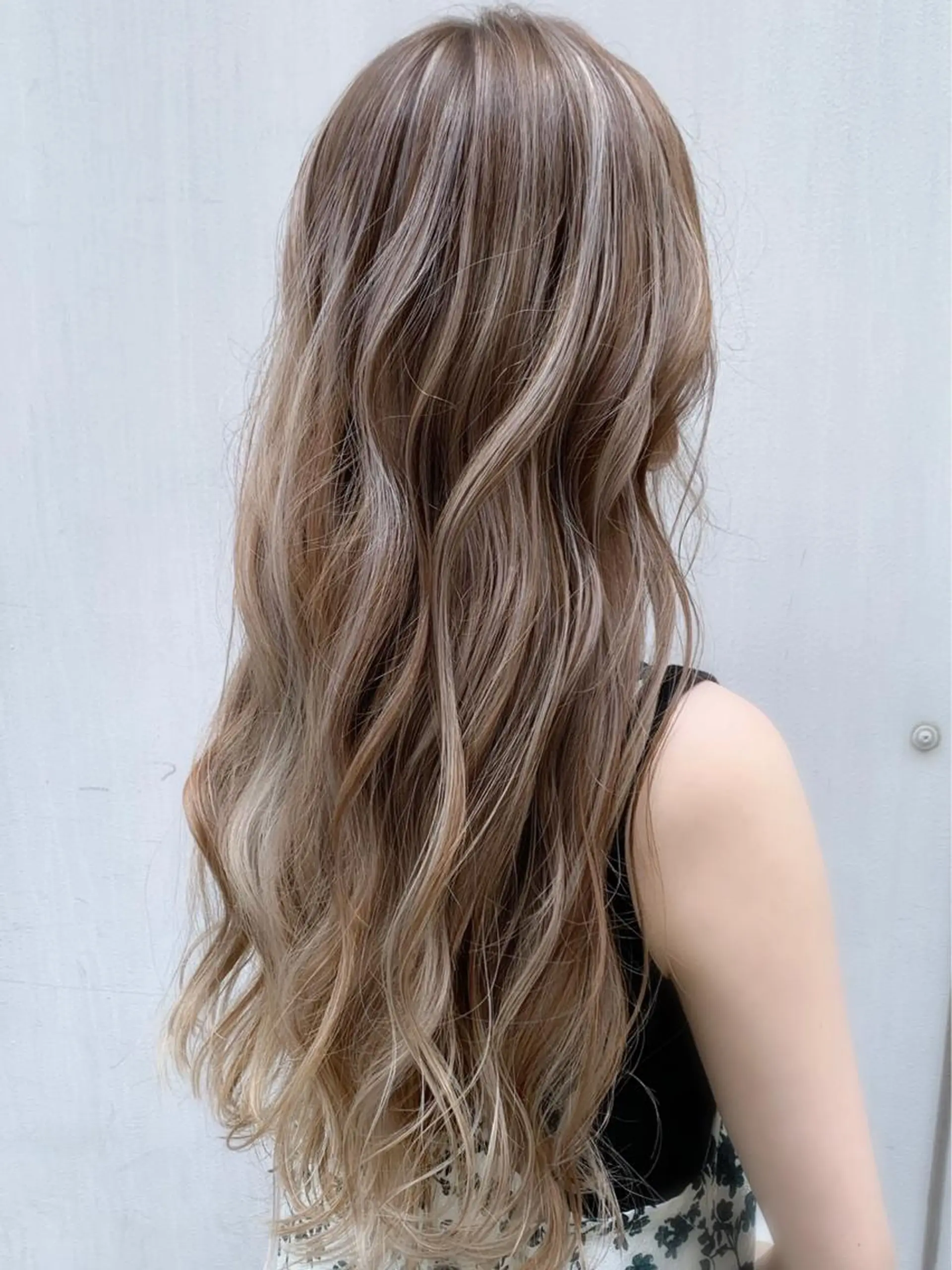 ロング カラー バレイヤージュ ハイライトカラー ハイライト レイヤーカット カット ヘアカラー 🤍デザインカラー 特化🤍HIROのヘアスタイル