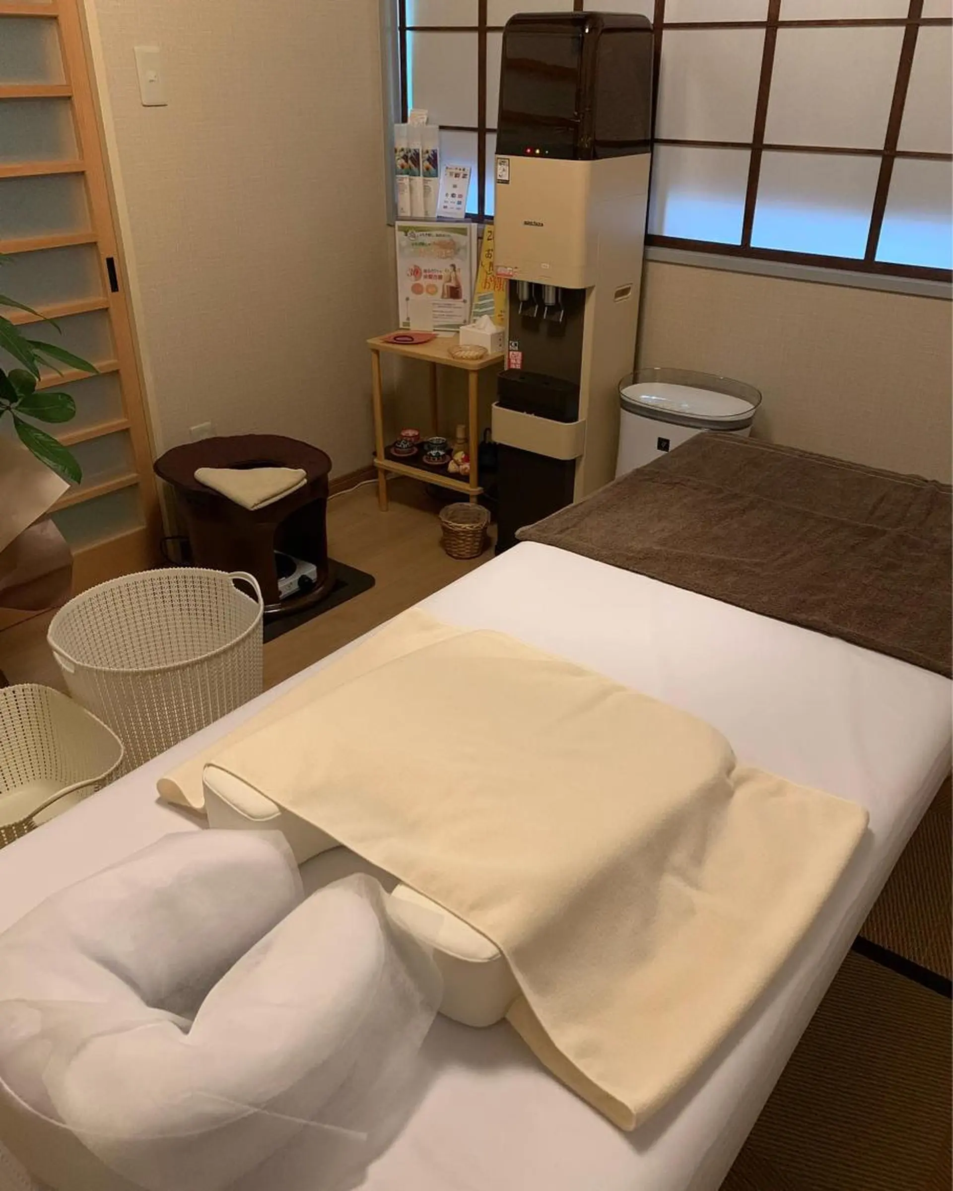 一坪(ひとツボ)サロンあぷり所属・よもぎ蒸し・腸もみ 石川理沙のエステ・リラクイメージ