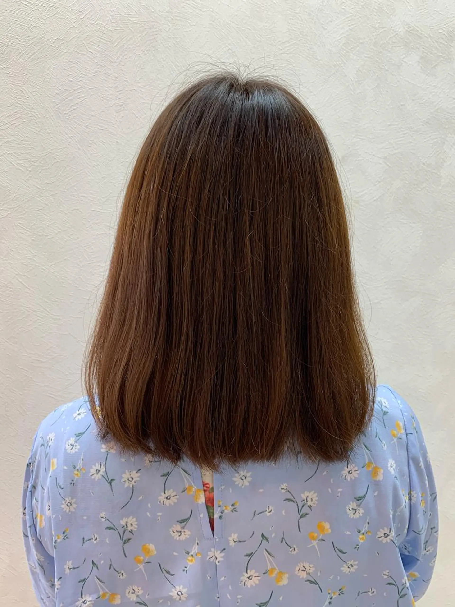 ミディアム カラー カット ヘアカラー トリートメント 加藤（旧姓　今竹） 遥花のヘアスタイル