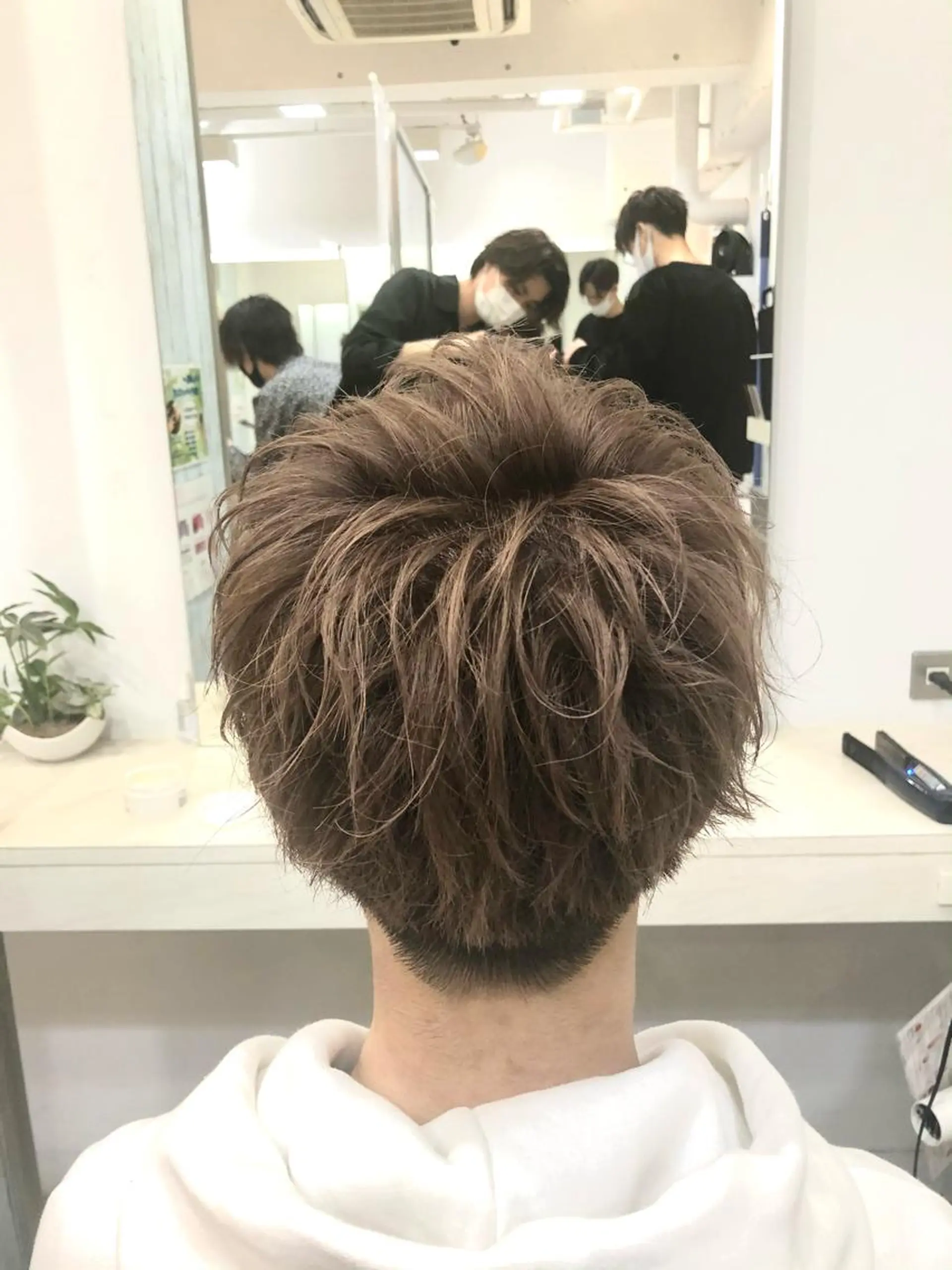 ショート カラー メンズ メンズブリーチ ブリーチ 髪質改善× ハイライト溝江のヘアスタイル