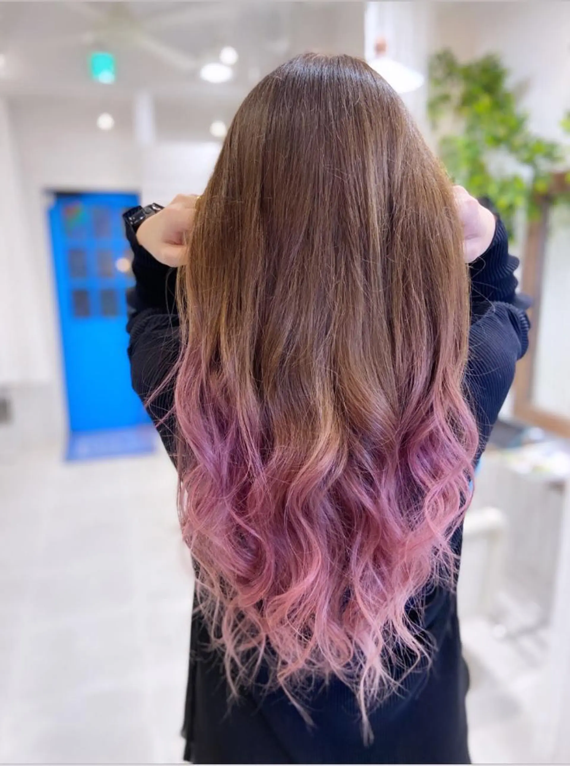 ロング カラー ヘアアレンジ ベージュカラー グラデーションカラー ピンクカラー ヘアカラー トリートメント Shelltie Fiel (シェルティフィエル)所属・次世代シールエクステ 錦糸町 小泉 朋之のヘアスタイル