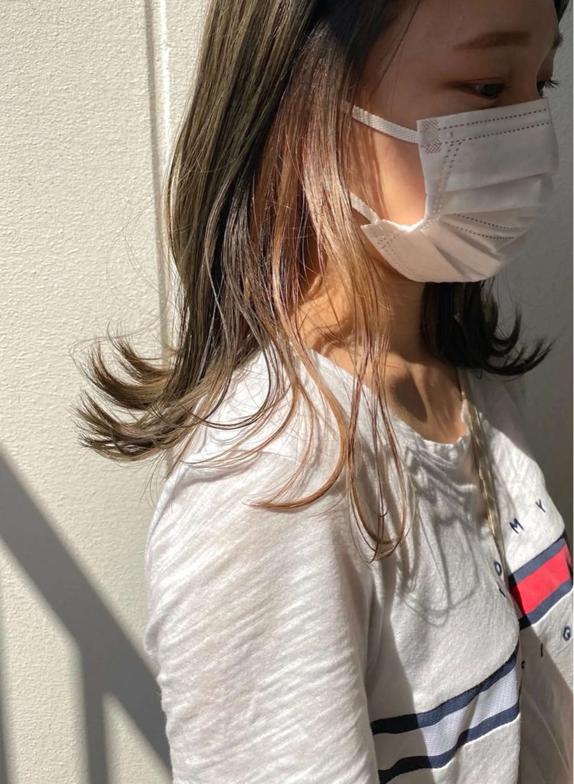 ミディアム カラー 切りっぱなしボブ ワンレンボブ ベージュカラー ブリーチ 透明感カラー a moment(モーメント)所属・蔵前 デザインカット KOBAYASHIのその他イメージ