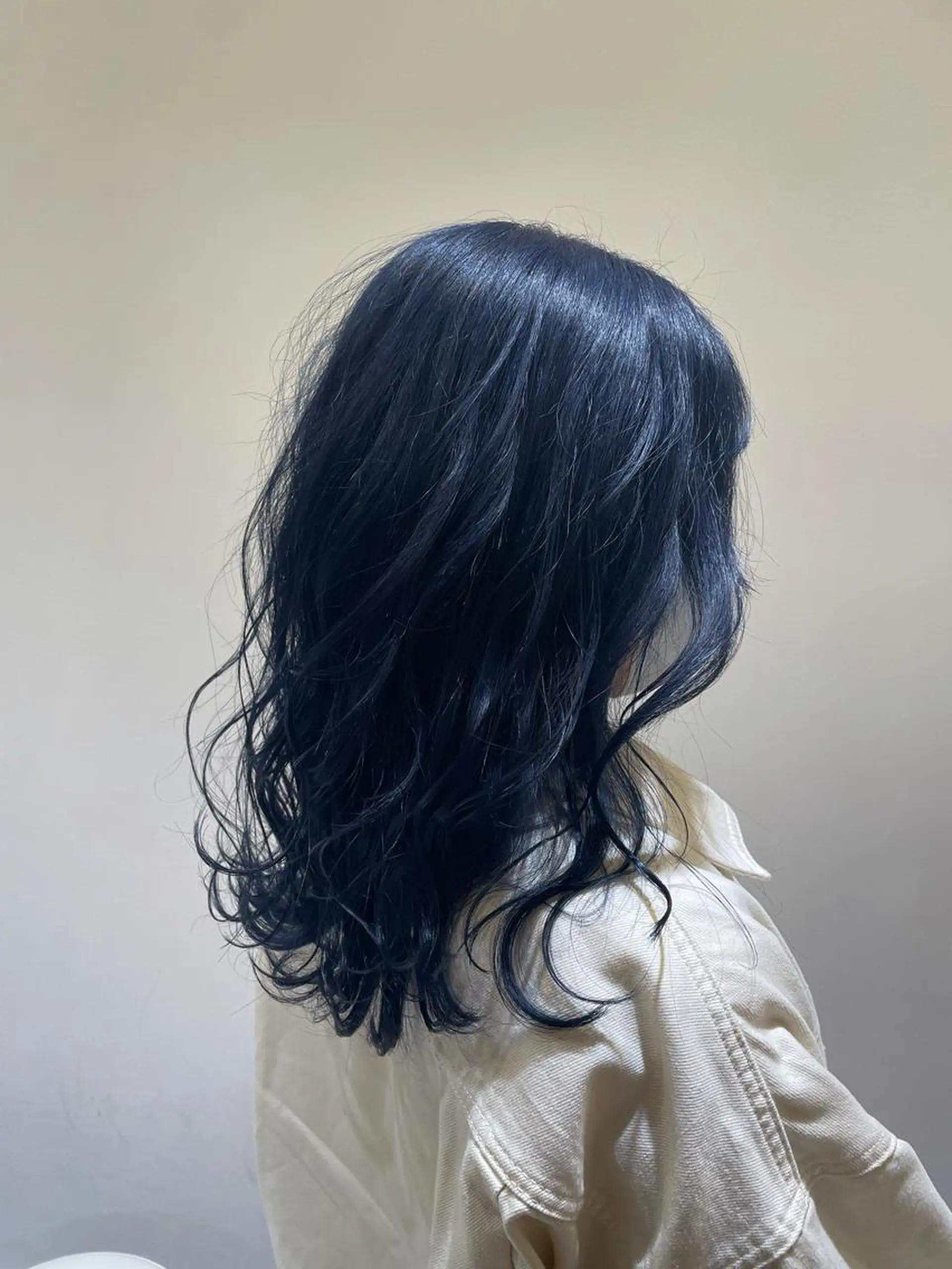 ロング カラー ブルーカラー ネイビーカラー 似合わせスタイル 岡田勇哉のヘアスタイル