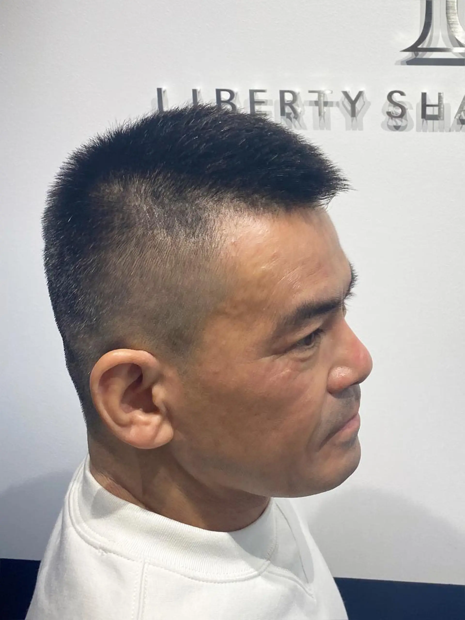 ショート メンズ フェードカット マンバンヘア モヒカン マッシュ メンズショート カット HANA ハナのヘアスタイル