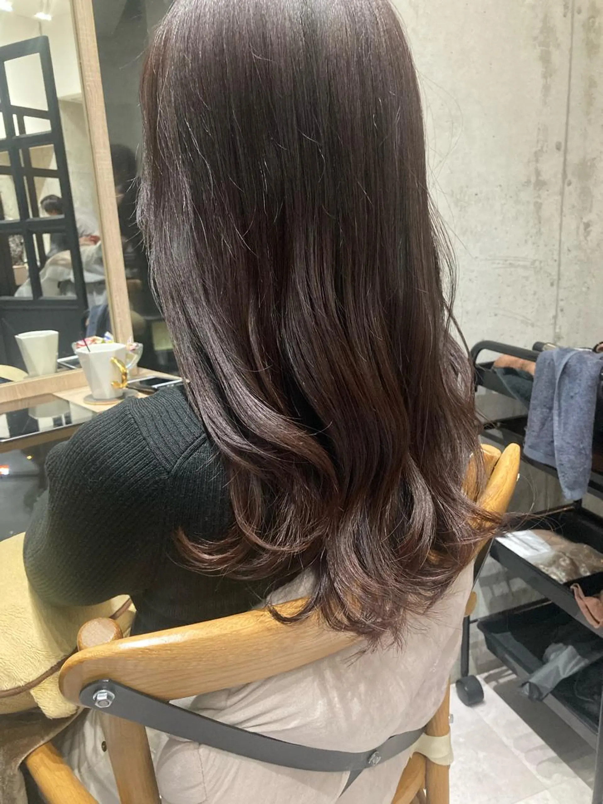 セミロング ヘアカラー トリートメント ✨色持ちの良い艶 カラー✨蟹江真世のヘアスタイル