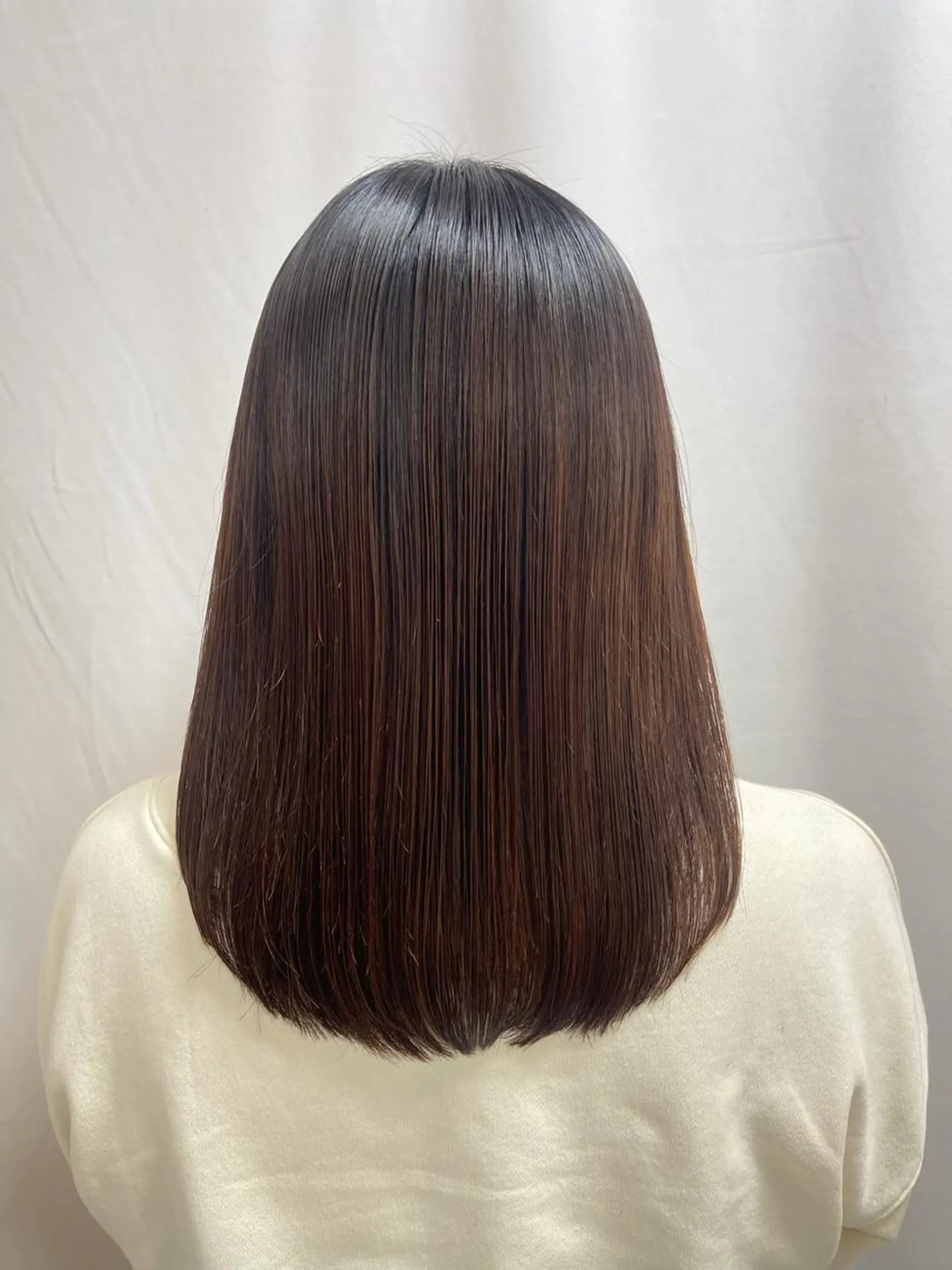 セミロング パーマ カット 縮毛矯正 髪質改善/縮毛矯正 /ブリーチ矯正/岡部のヘアスタイル