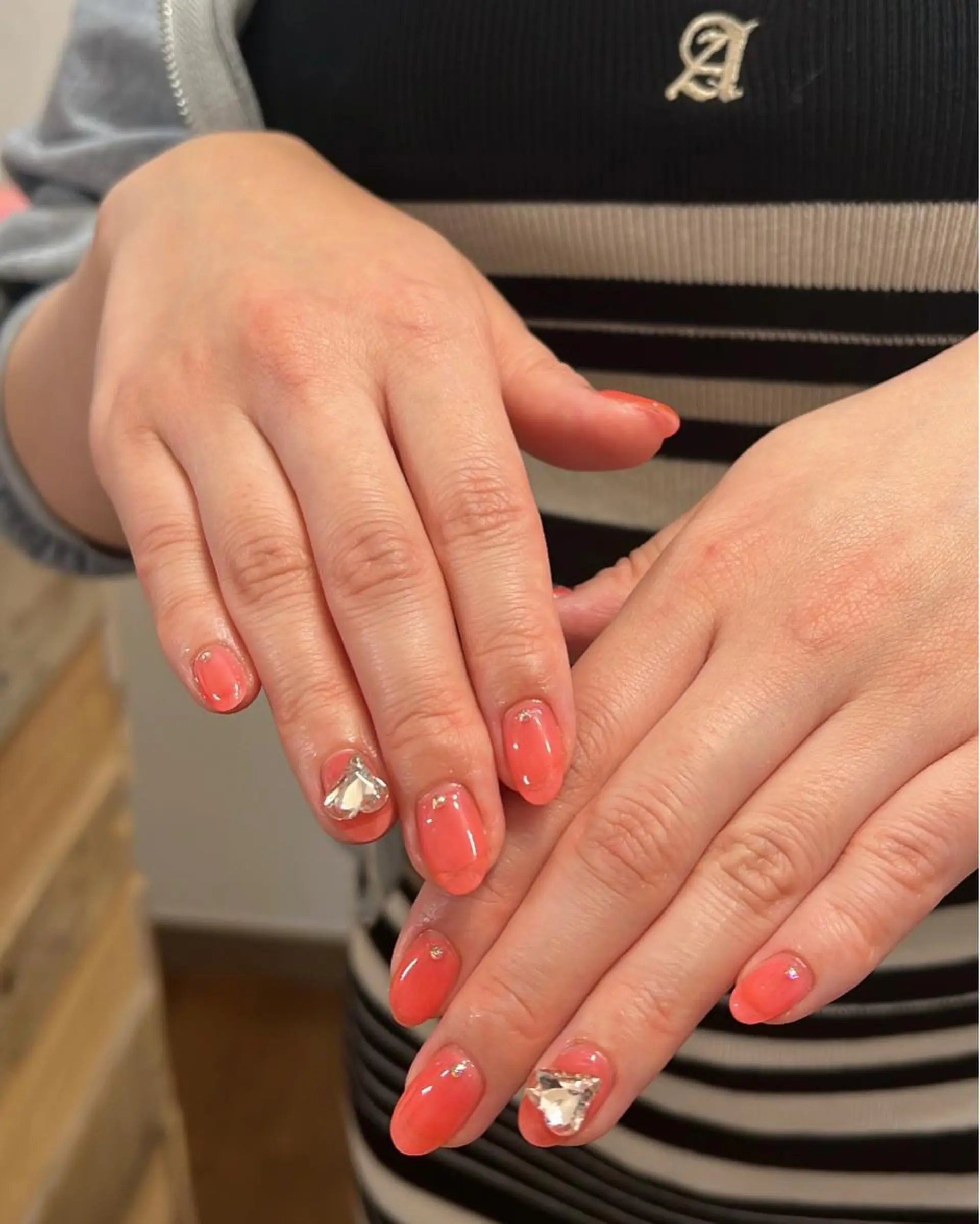 ネイル ハンドネイル フットネイル ハンドケア Nes.Nail所属・Miyagi Asamiのネイルデザイン