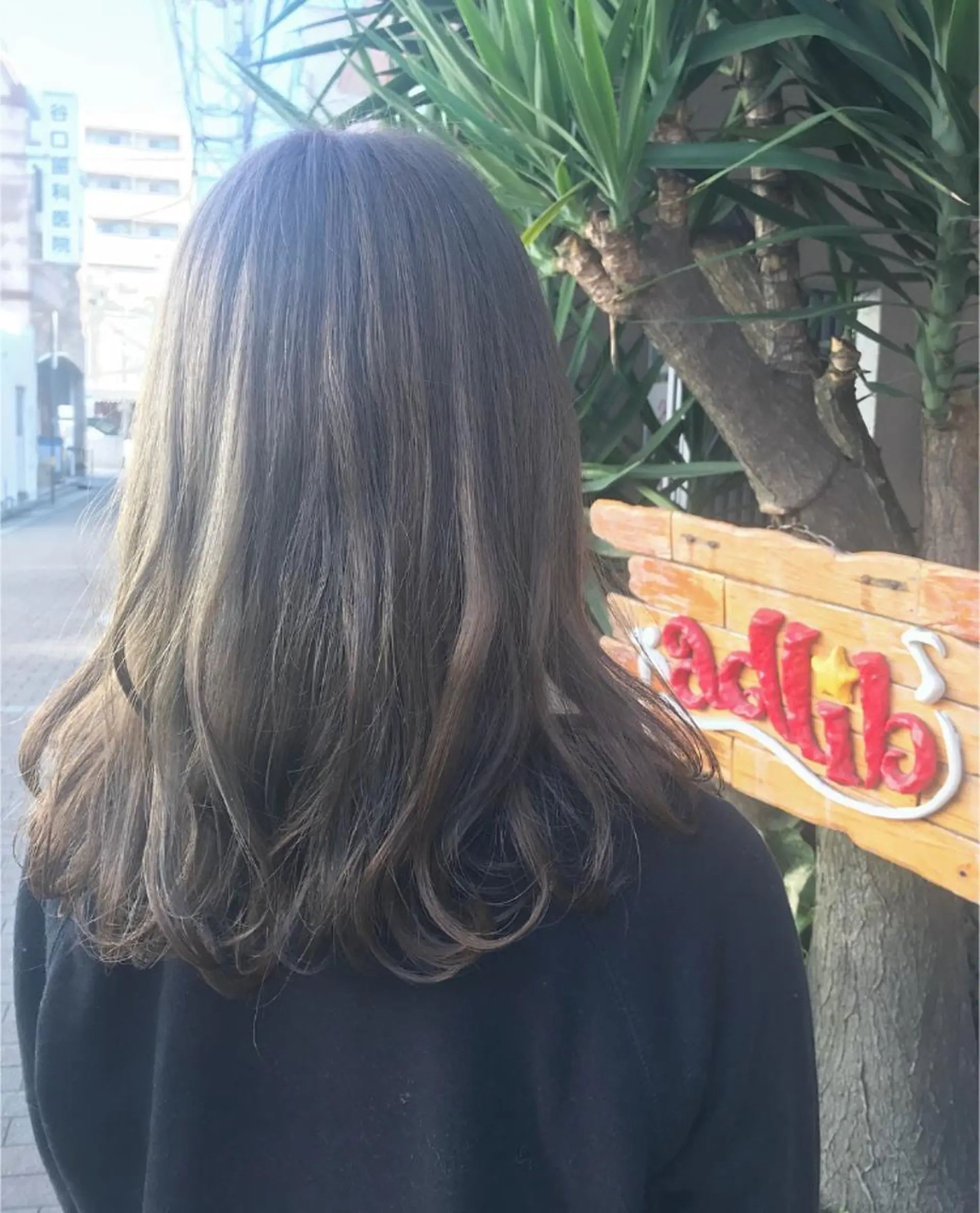 セミロング ヘアカラー 玉木 育実のヘアスタイル