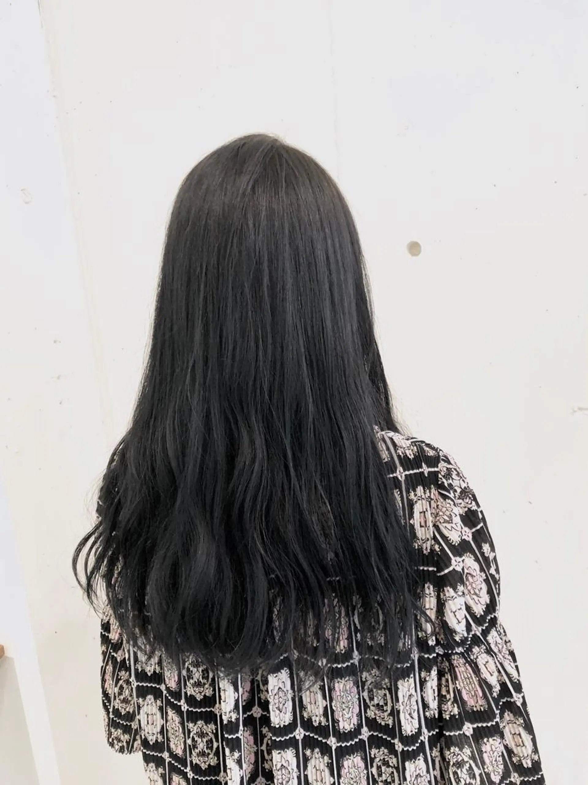セミロング カラー パーマ ヘアアレンジ ブリーチ 透明感カラー グラデーションカラー グレージュ ハイライトカラー 【ツヤ髪美容師】 ツダケイスケのヘアスタイル