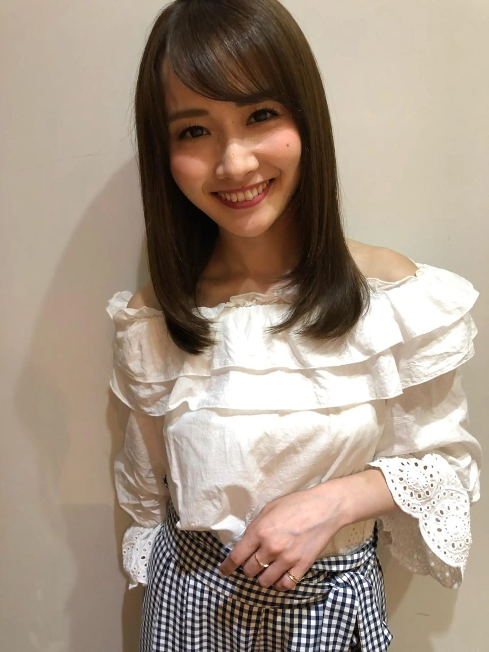 ミディアム カット ヘアカラー トリートメント また会いたくなる 美容師【KENTA】のヘアスタイル