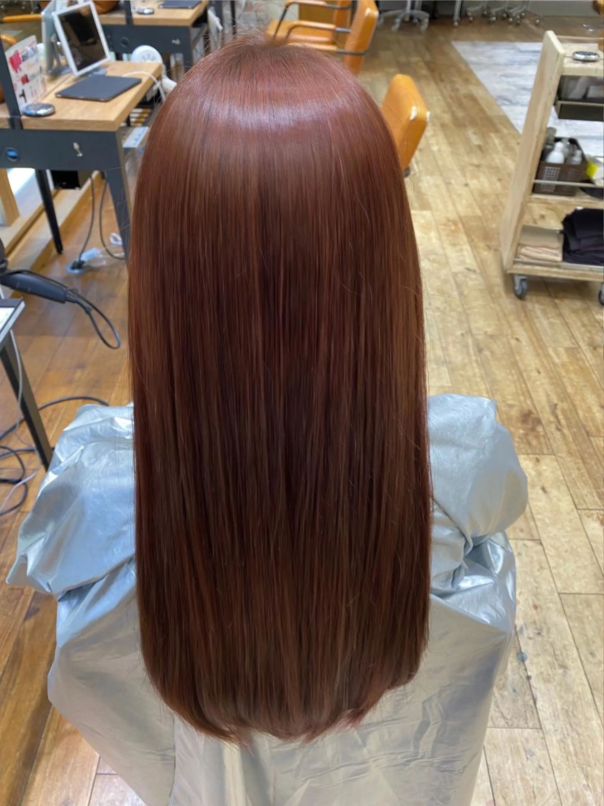 カラー 新宿/レイヤー 顔周りカット溝手優太のヘアスタイル