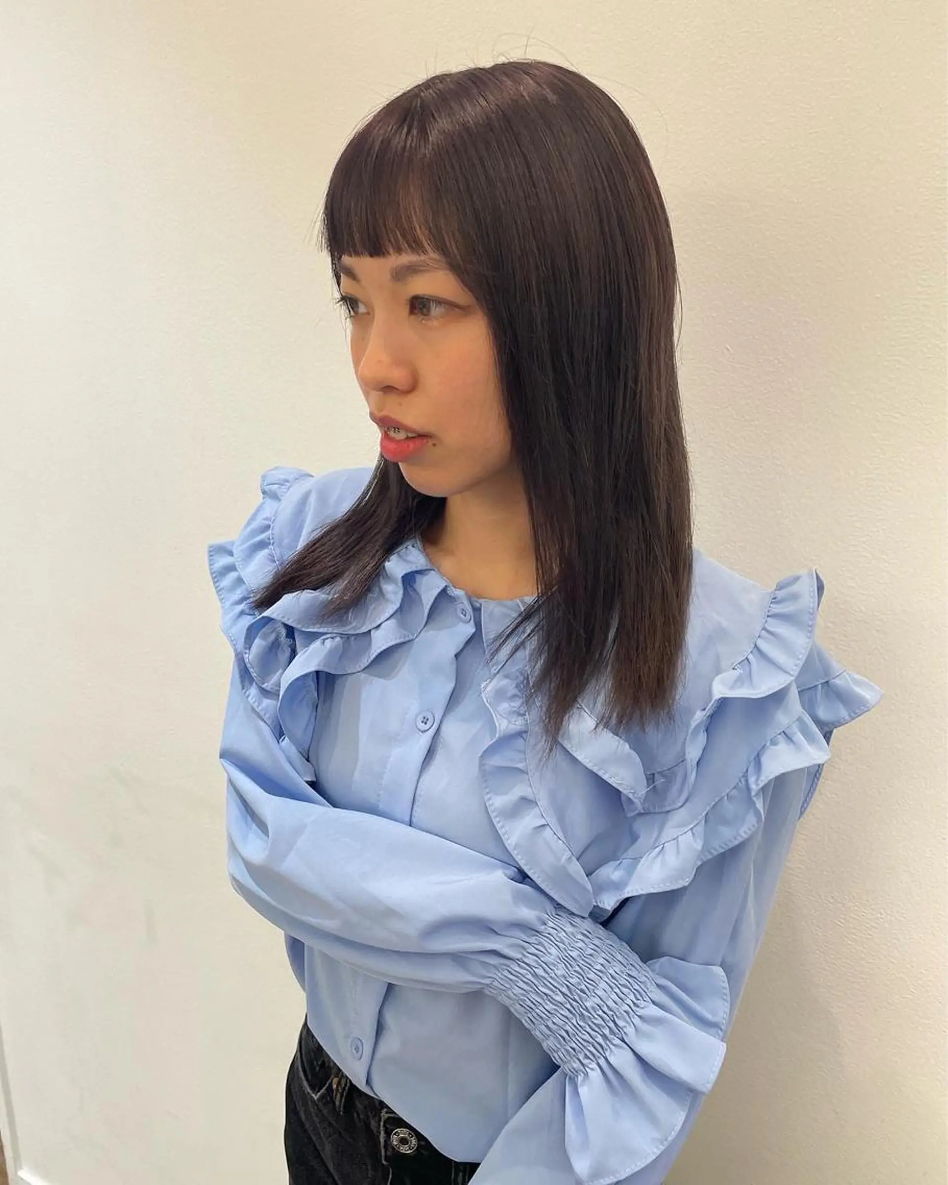 カラー 栗林 茉那のヘアスタイル