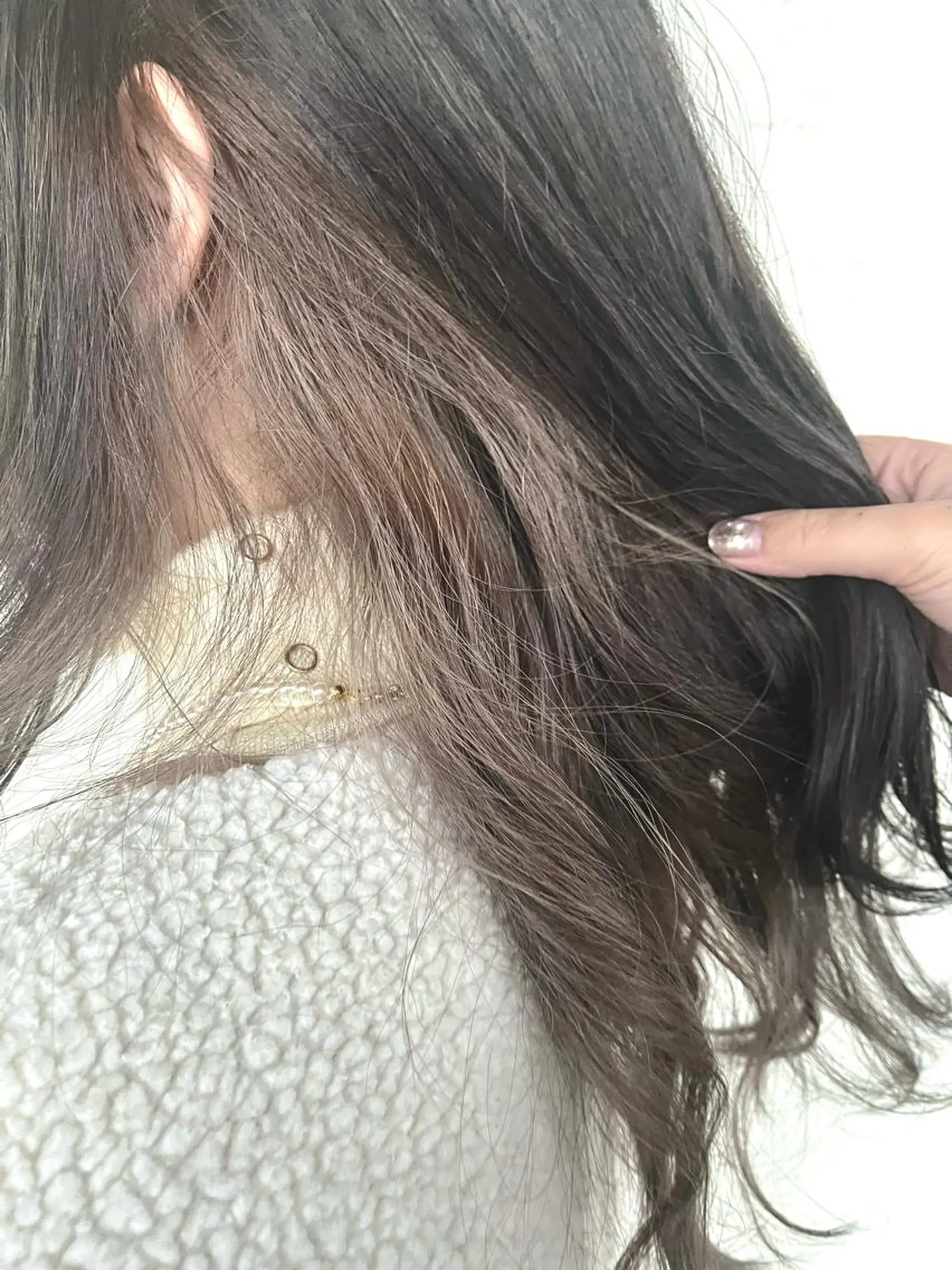 カラー シルバー Dali 若松　朋美のヘアスタイル