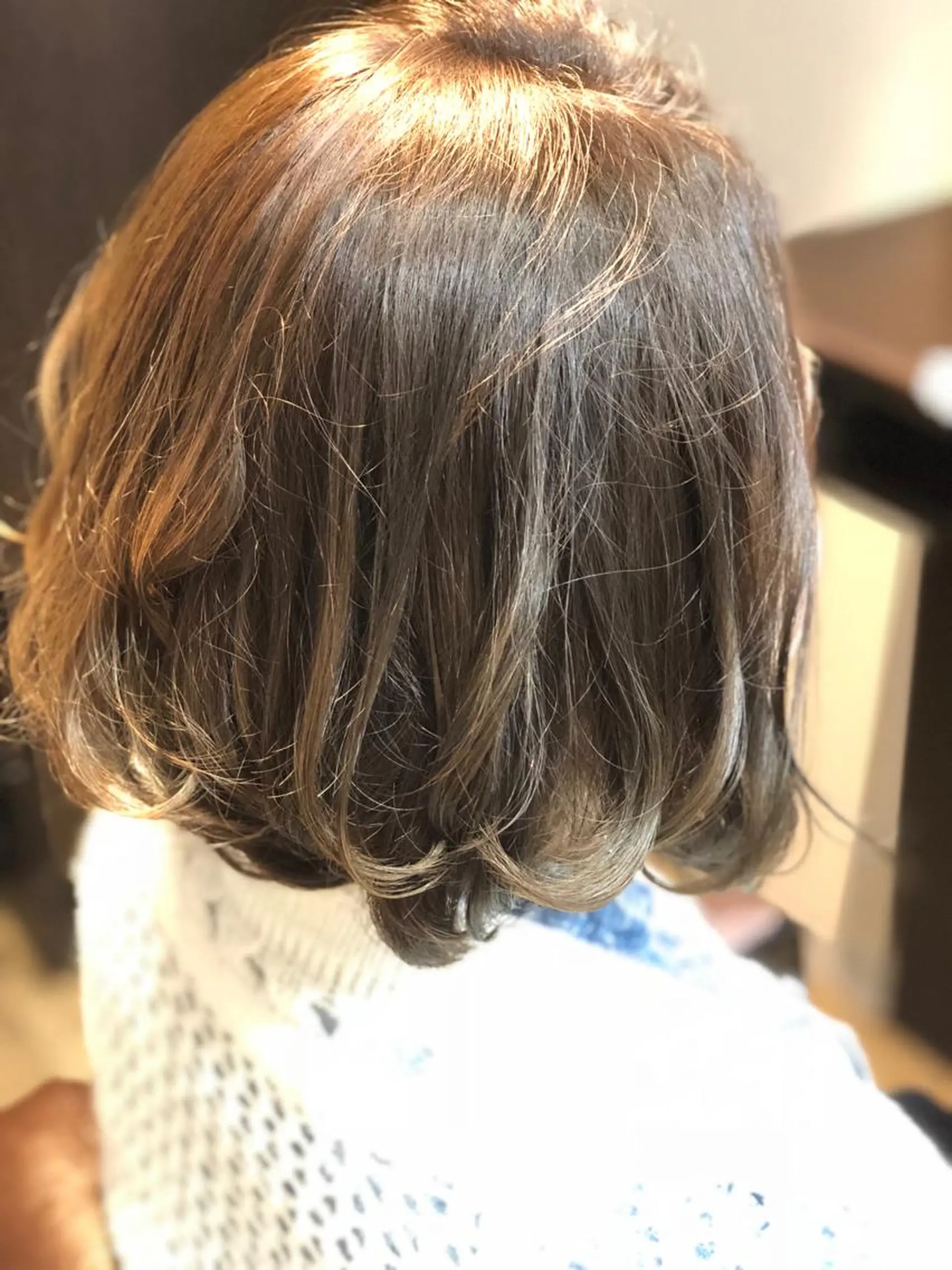 カラー Agu hair Lazuli所属・松本 マサシのヘアスタイル