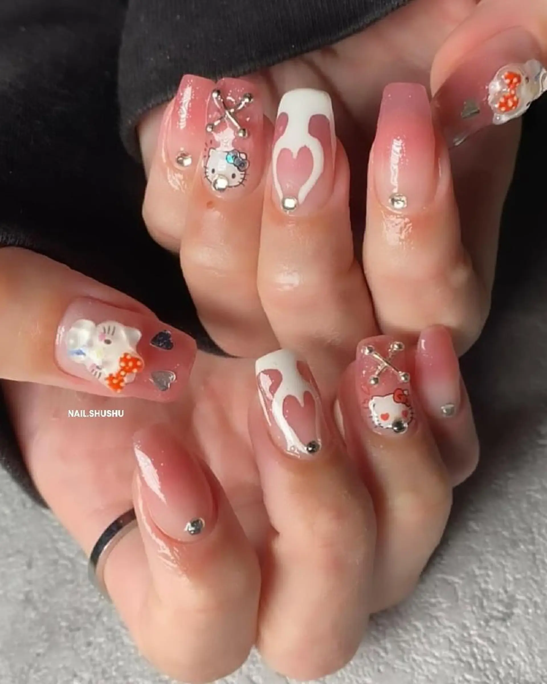 ネイル 持ち込み ニュアンスネイル ワンカラーネイル シンプルネイル バレンタイン 3dパーツ/流行り 👧shushu❤️のネイルデザイン