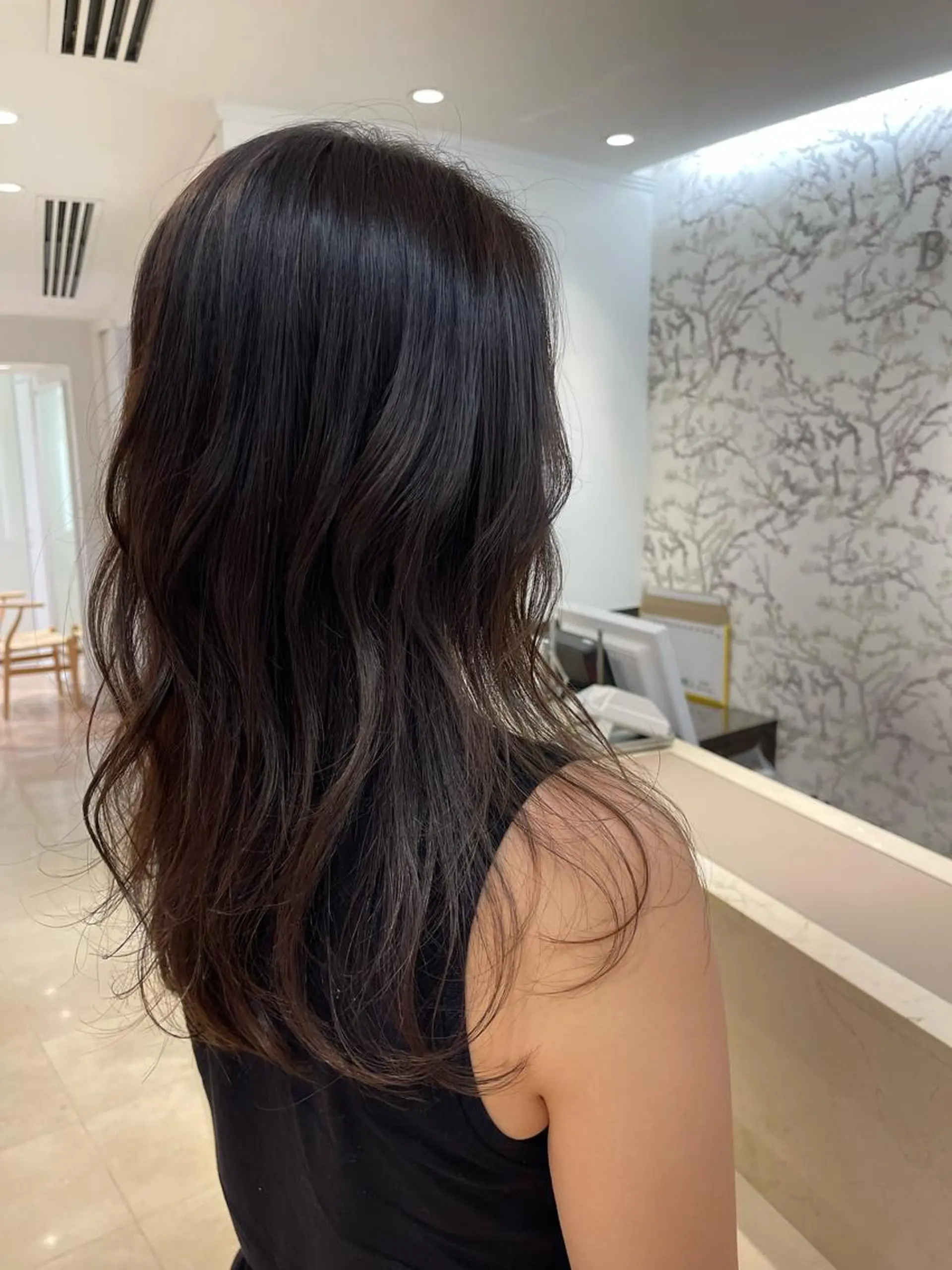 セミロング カラー 小林 瑚白のヘアスタイル