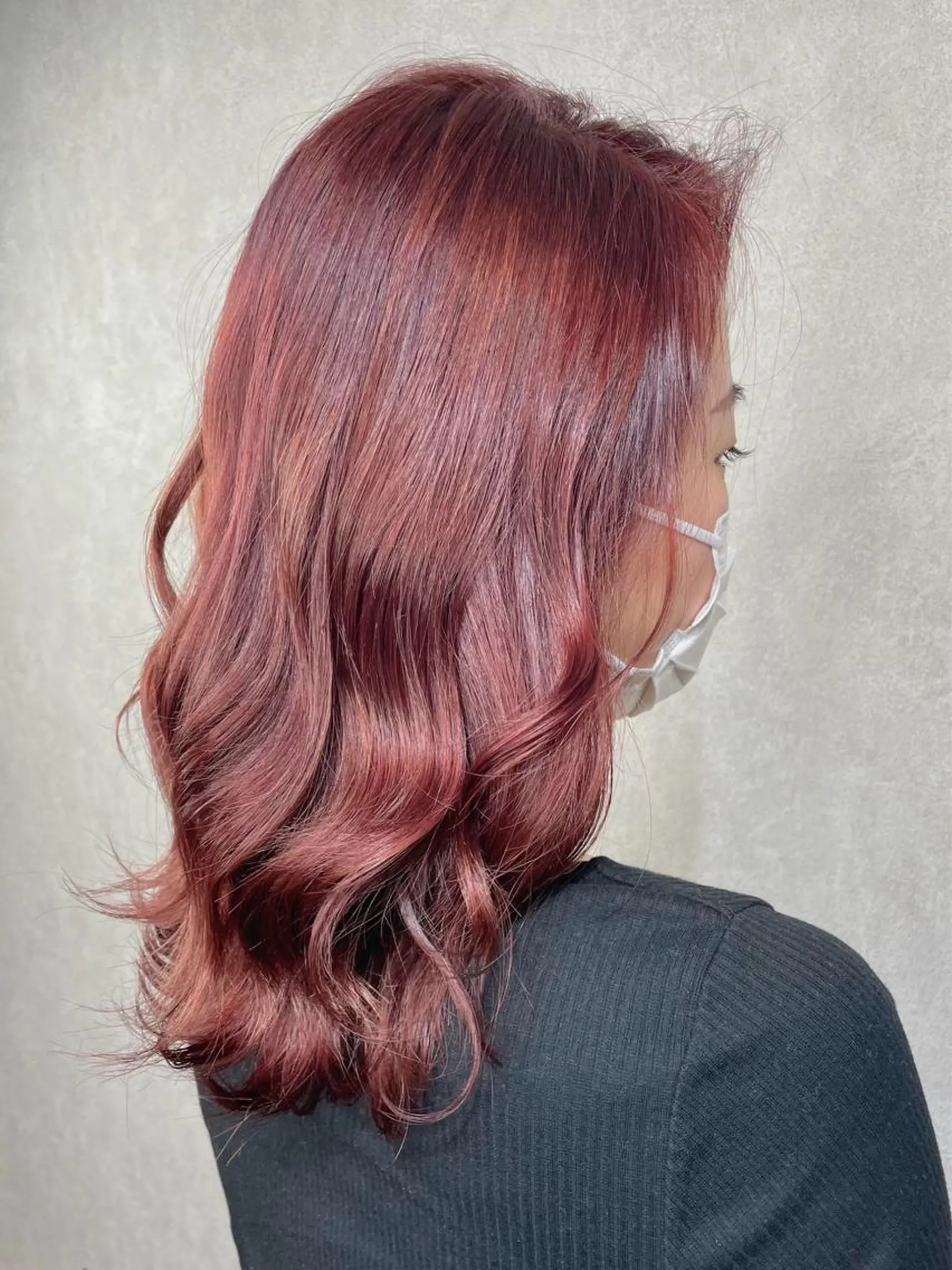 セミロング カラー カット ヘアカラー トリートメント 井本翔太.髪質改善. ベージュ.グレージュのヘアスタイル