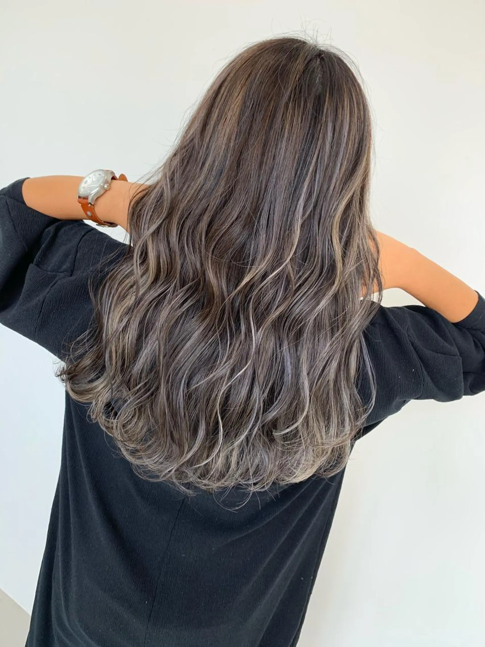 セミロング ハイライト レイヤーカット BOTANIUM by Rr SALON所属・山田 絵里菜のヘアスタイル