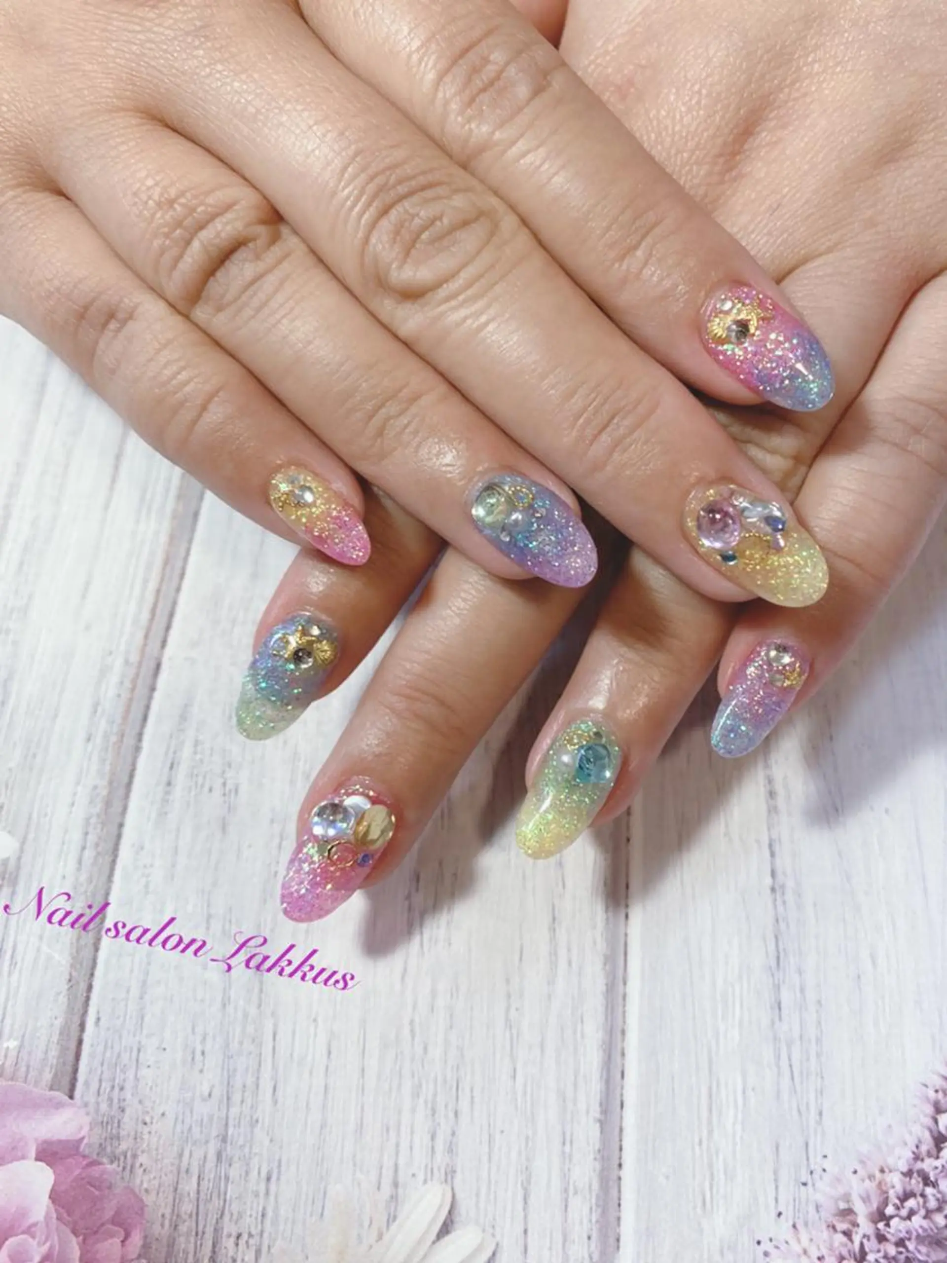 ネイル アートネイル ラメ(グリッター) Lakkus T－CHIのネイルデザイン