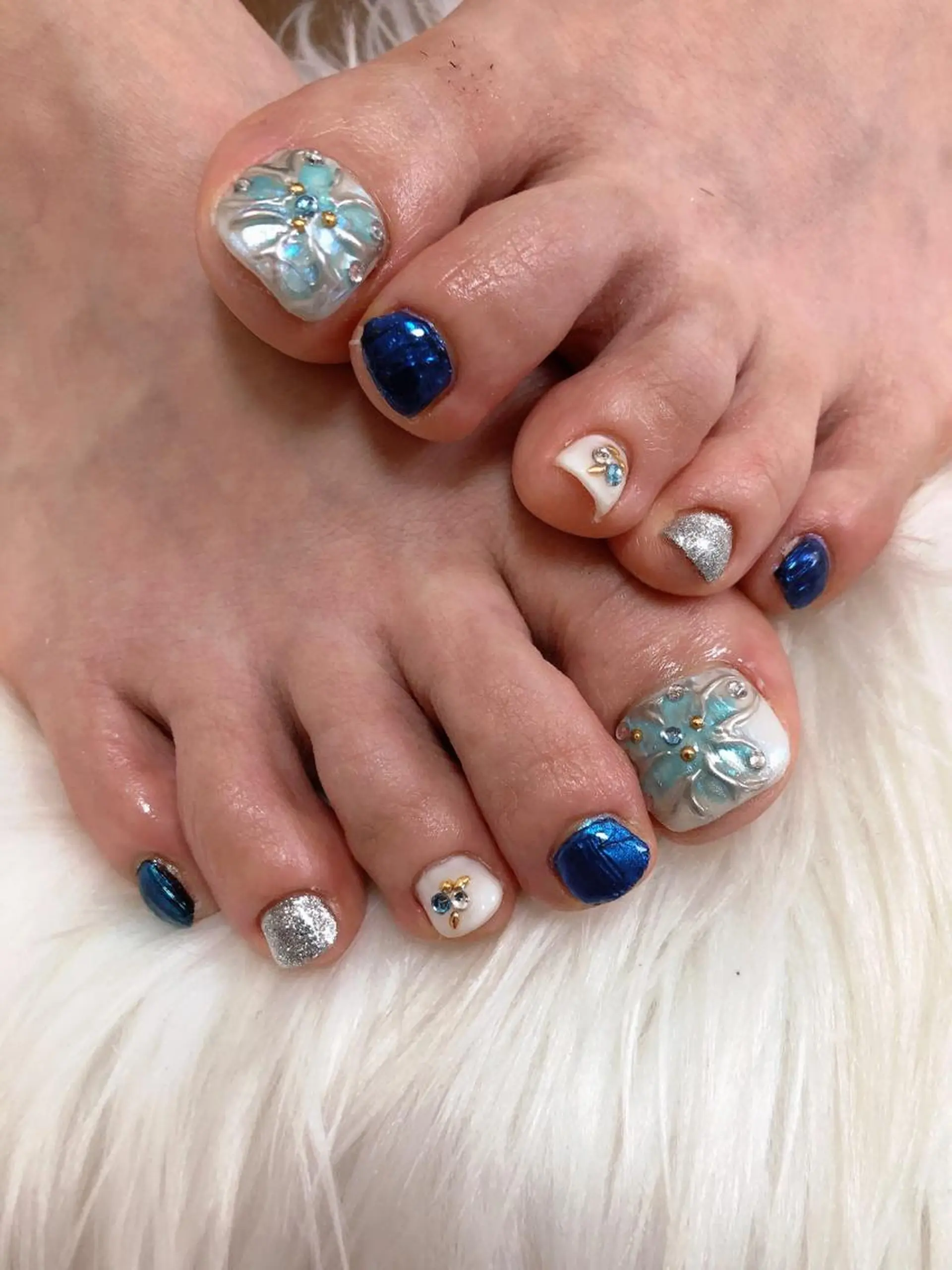 ネイル オーロラネイル ブルー 夏ネイル miwa ミワのネイルデザイン