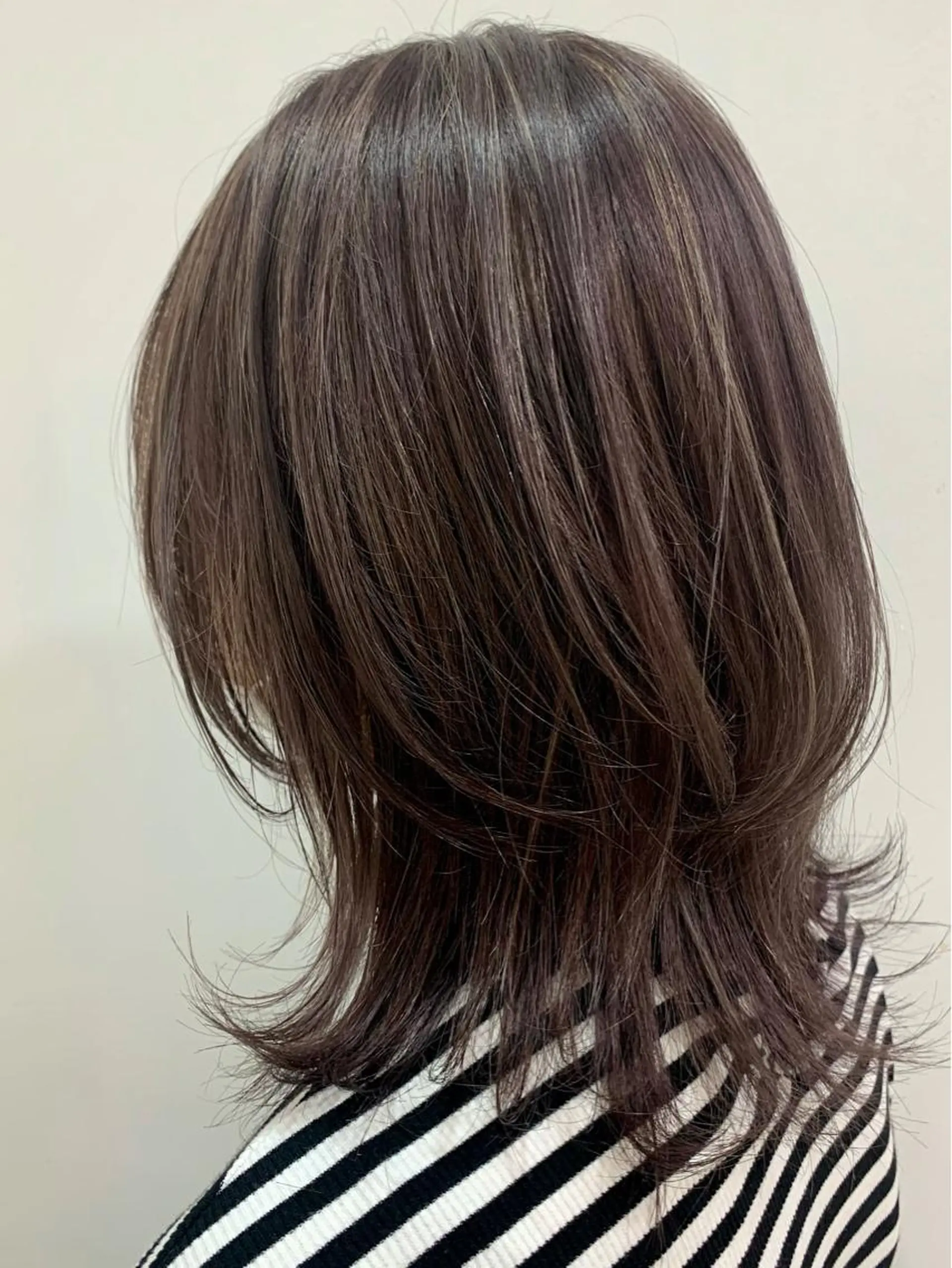 ミディアム カラー アッシュ アッシュブラウン ブラウンカラー ハイライトカラー ハイライト 卒業式受付中🌻 肥田亜沙美のその他イメージ
