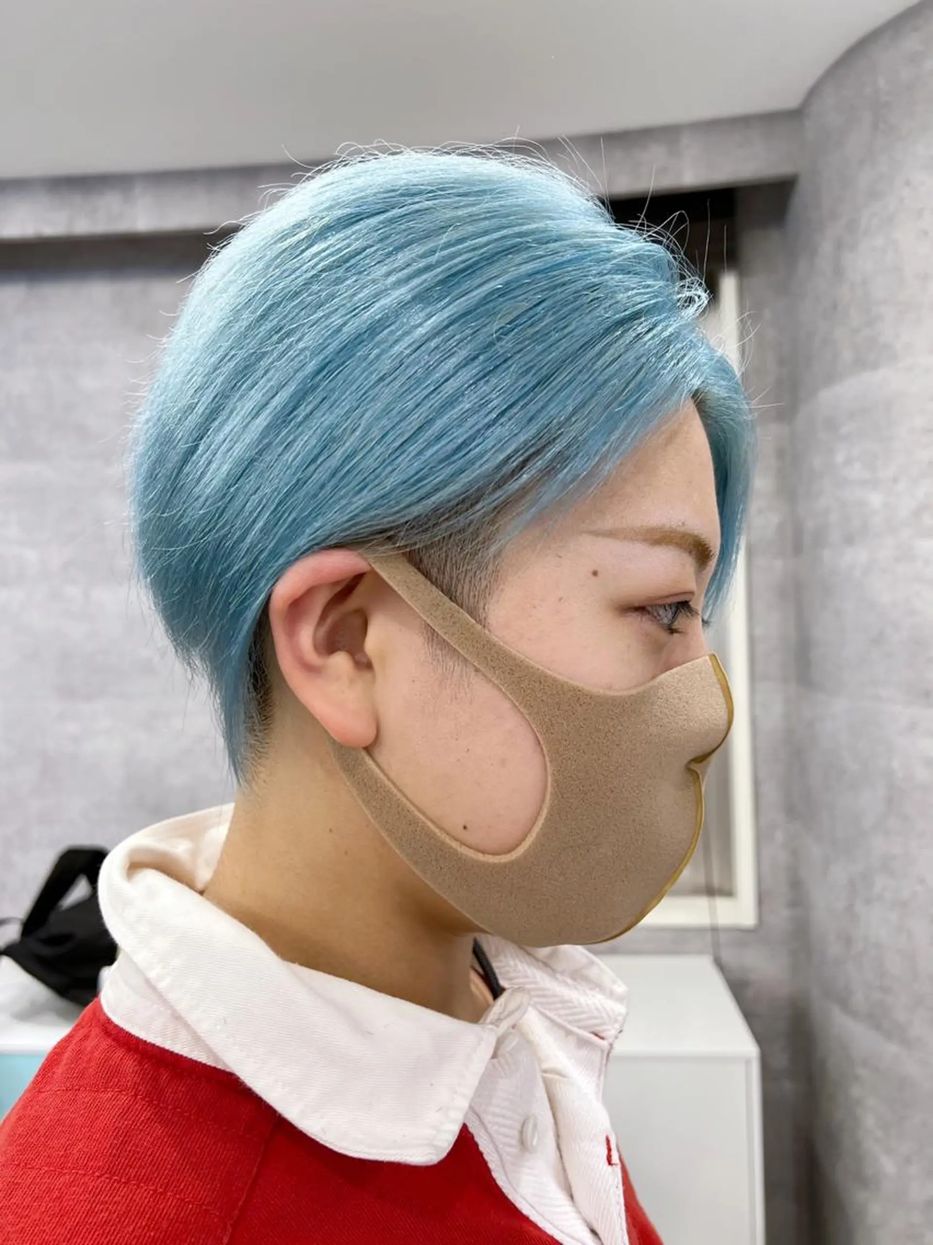 ショート カラー 塩川 和弥のヘアスタイル