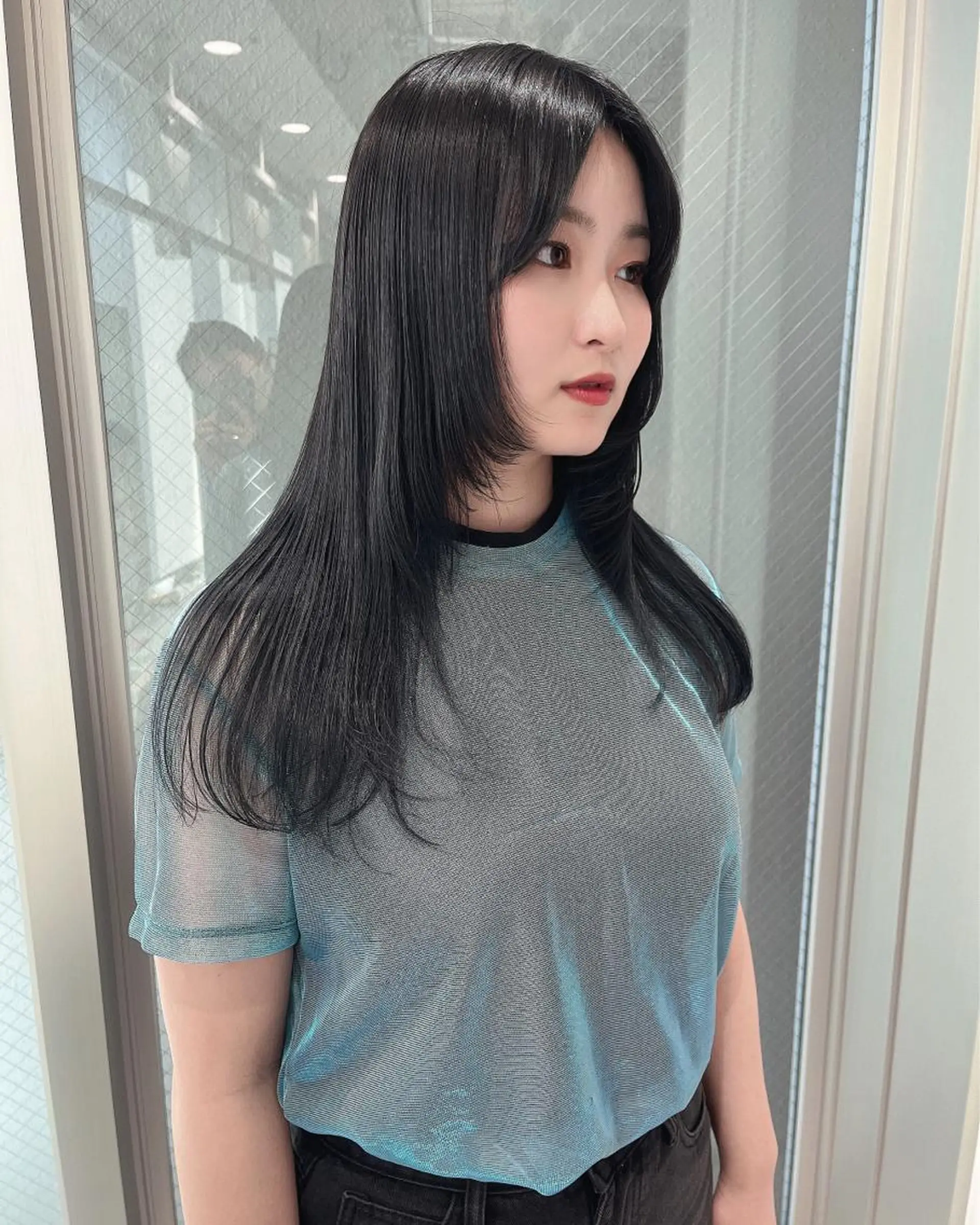 ロング カラー ブルーカラー ブルーグレー ブルーグレージュ グレージュ ロング ウルフカット／吉村 桃子のヘアスタイル