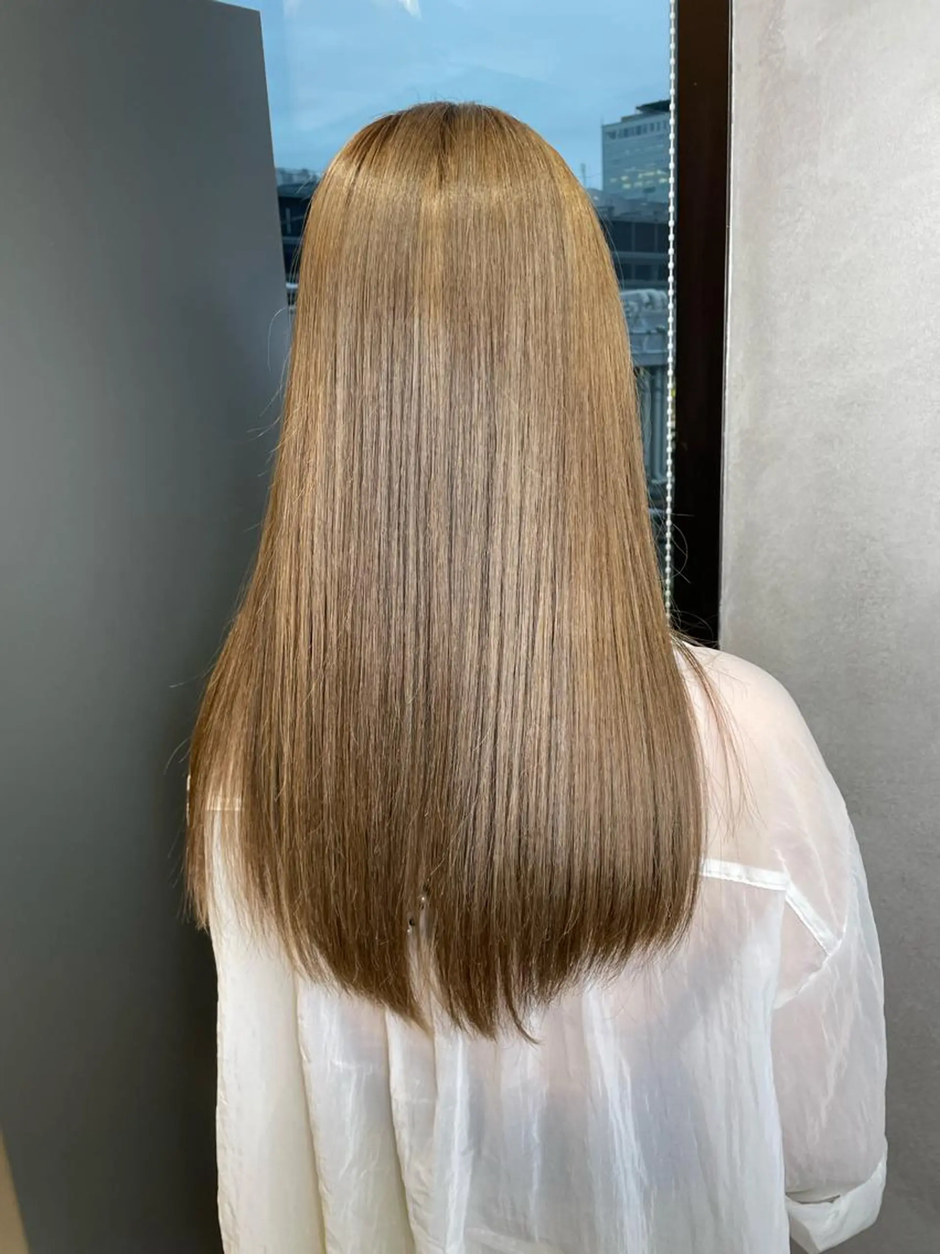 カラー ヘアアレンジ エフェクトブリーチ 神戸 三宮 麟太郎のヘアスタイル