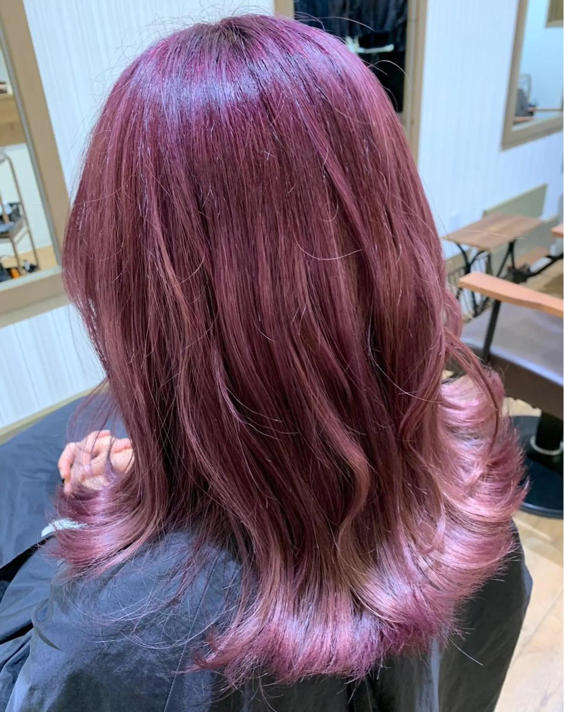 セミロング カラー ピンクカラー カット ヘアカラー トリートメント THE PARK所属・THE PARK キシオカのヘアスタイル