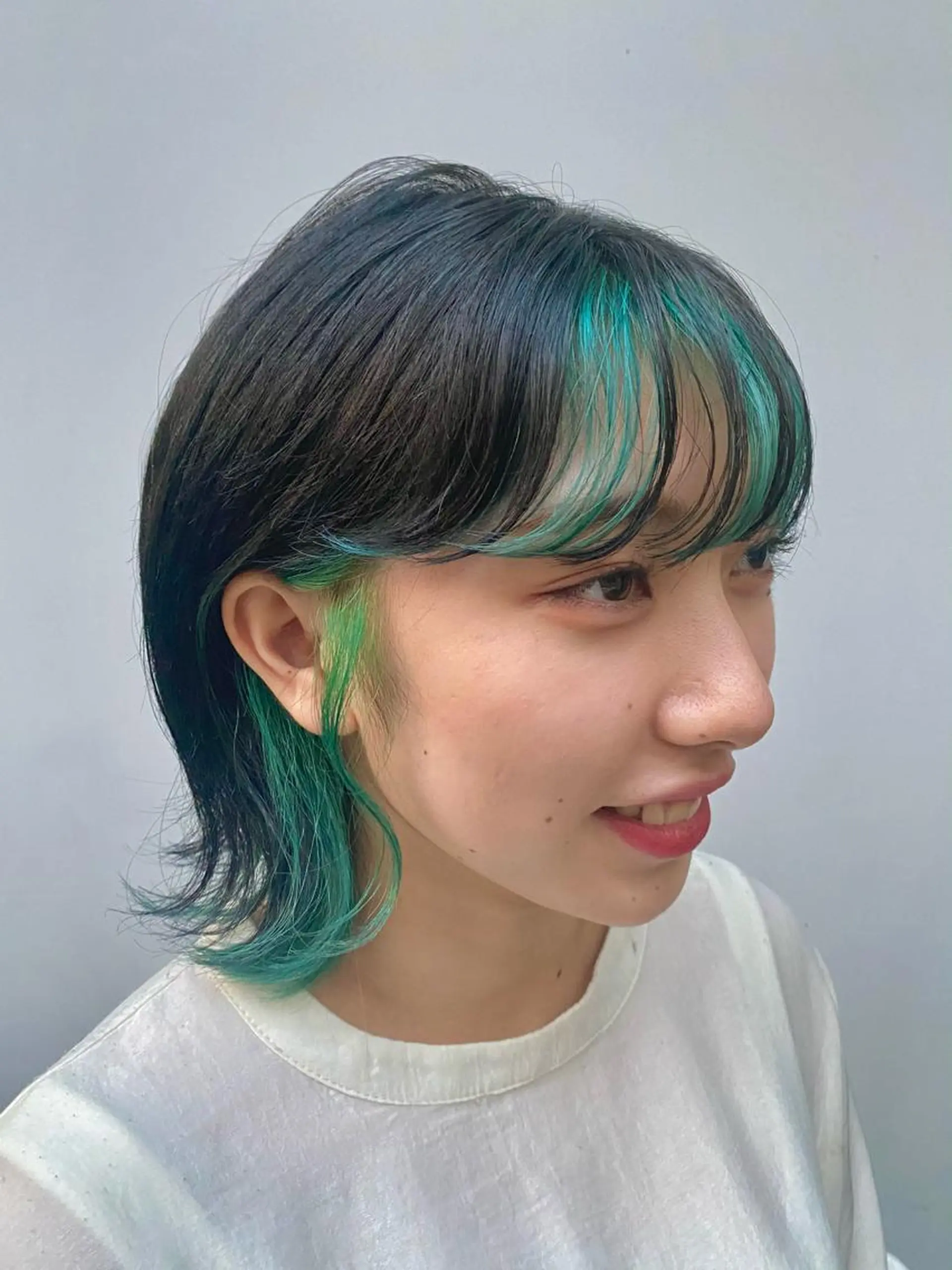 ショート カラー ヘアカラー 梅田ハイトーン チダ ヒナノのヘアスタイル