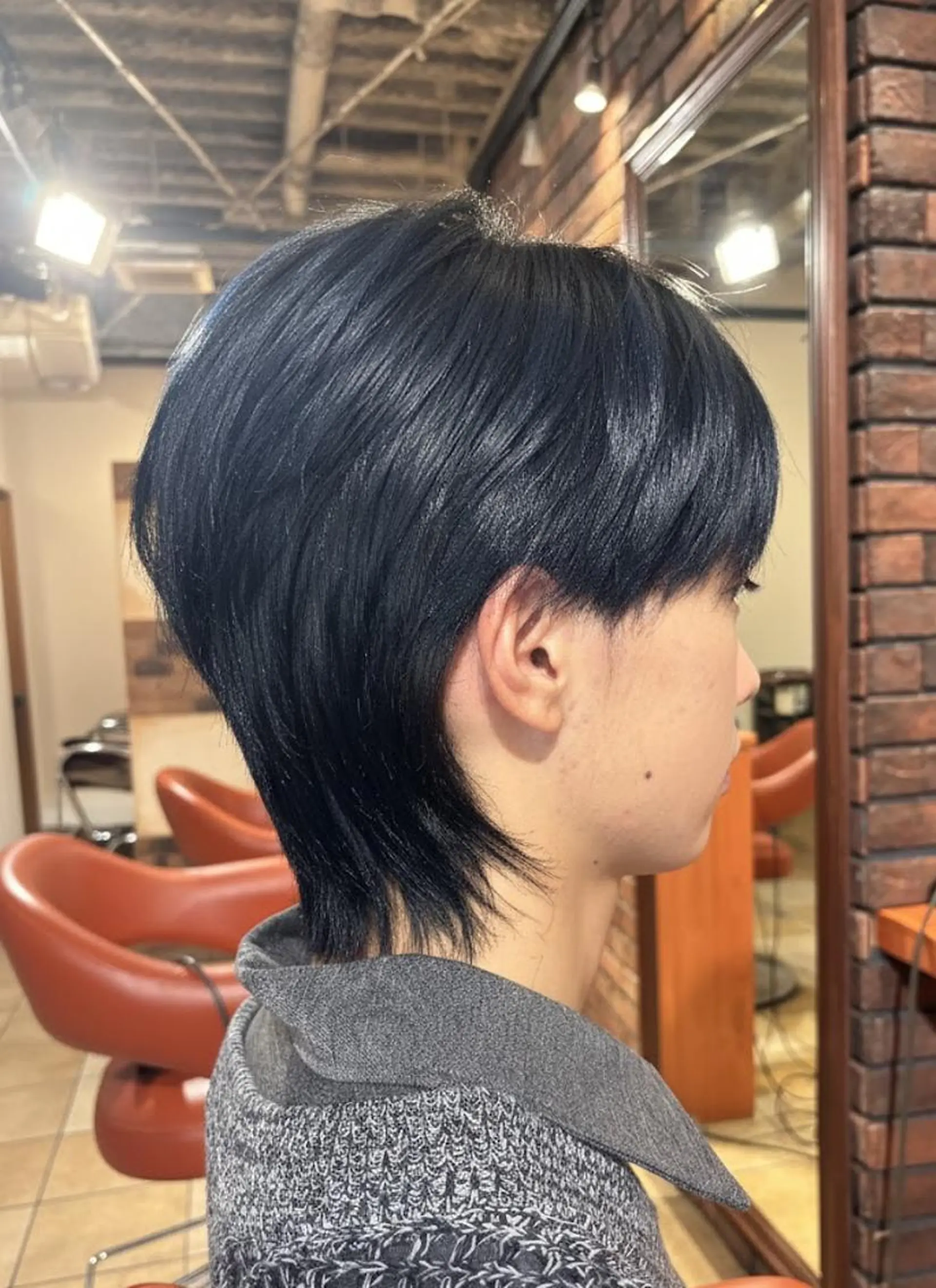 ミディアム レイヤーカット 小顔カット ウルフカット カット トリートメント ヘッドスパ flencia 丸 和博｜カットのヘアスタイル