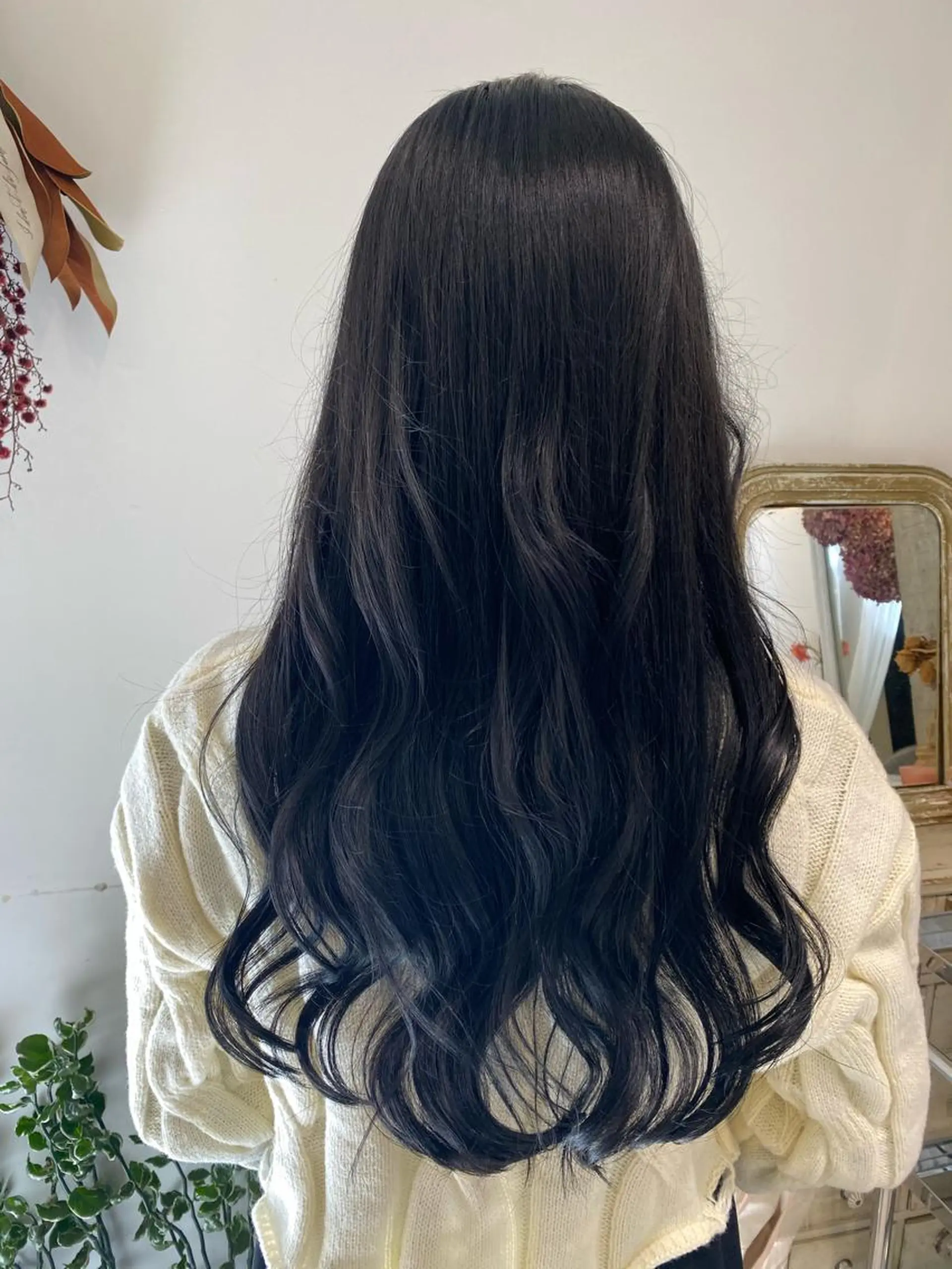 ロング カラー 黒髪 ブルーカラー ブルーブラック ヘアカラー ducha所属・DUCHA Tomida naoのヘアスタイル