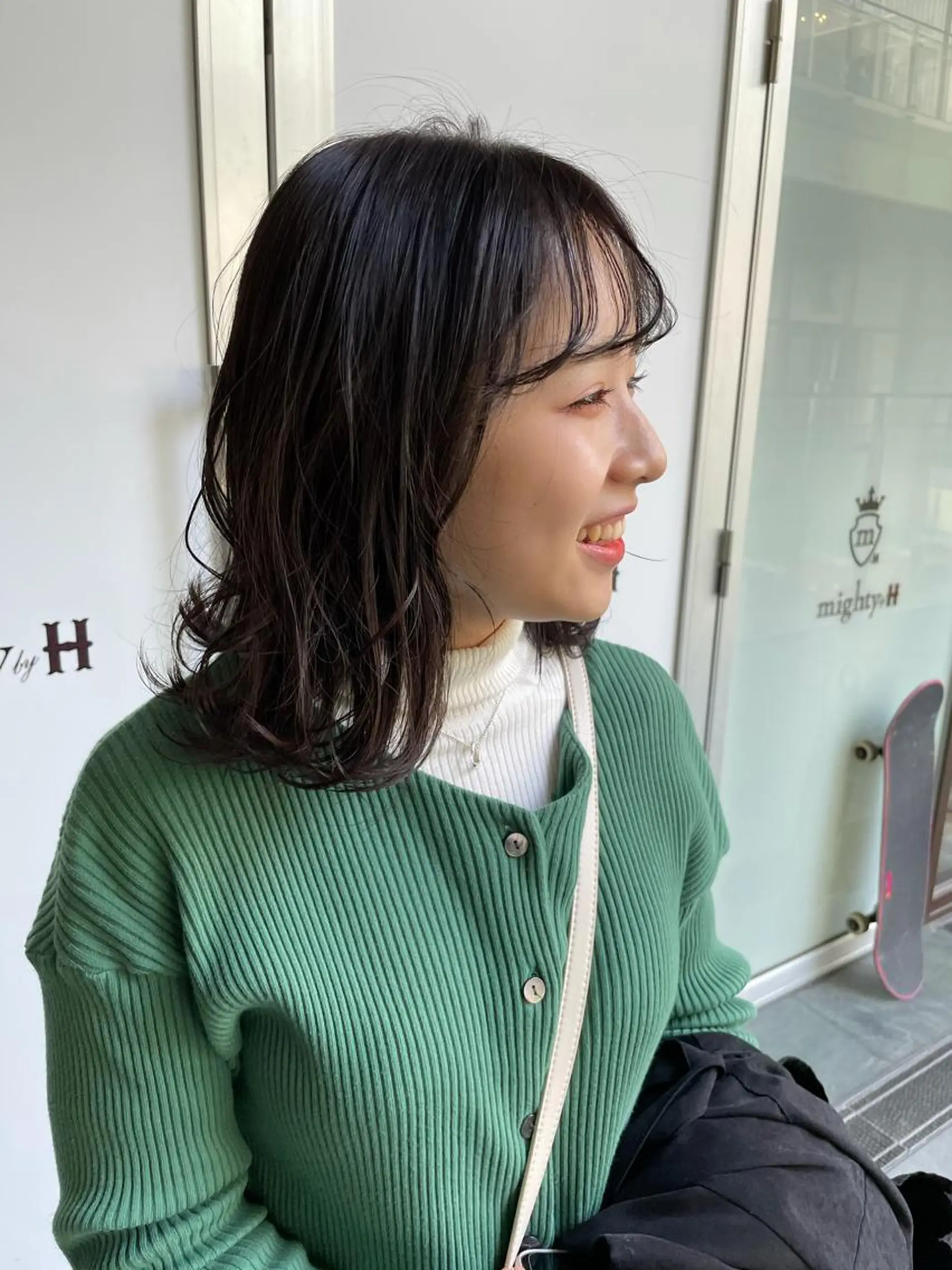 ミディアム 栄　mighty by H所属・不破一輝/栄/矢場町 ボブ/レイヤー/艶髪のヘアスタイル