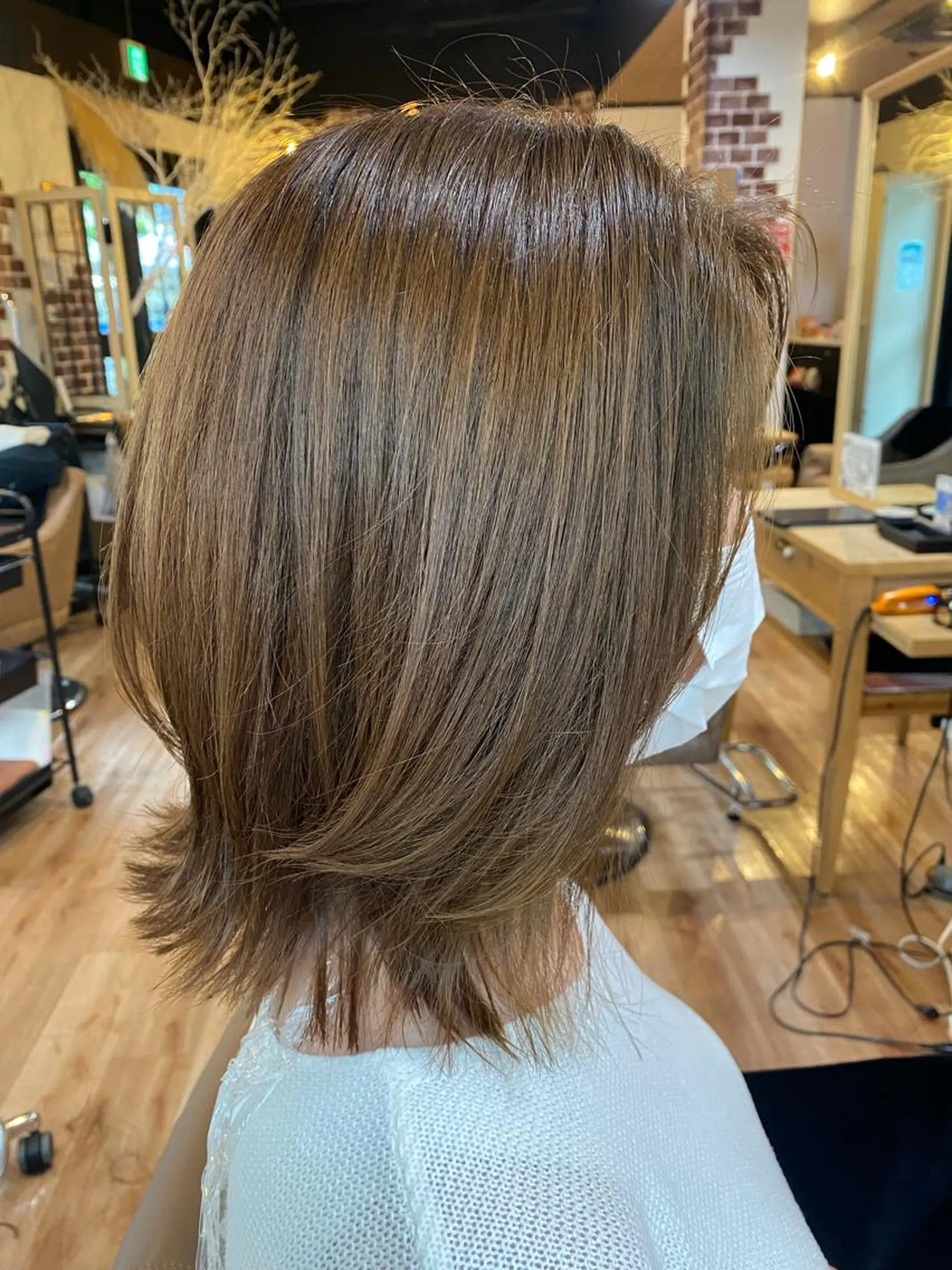 ミディアム 顔周りカット🍑 Zina難波 Akiのヘアスタイル