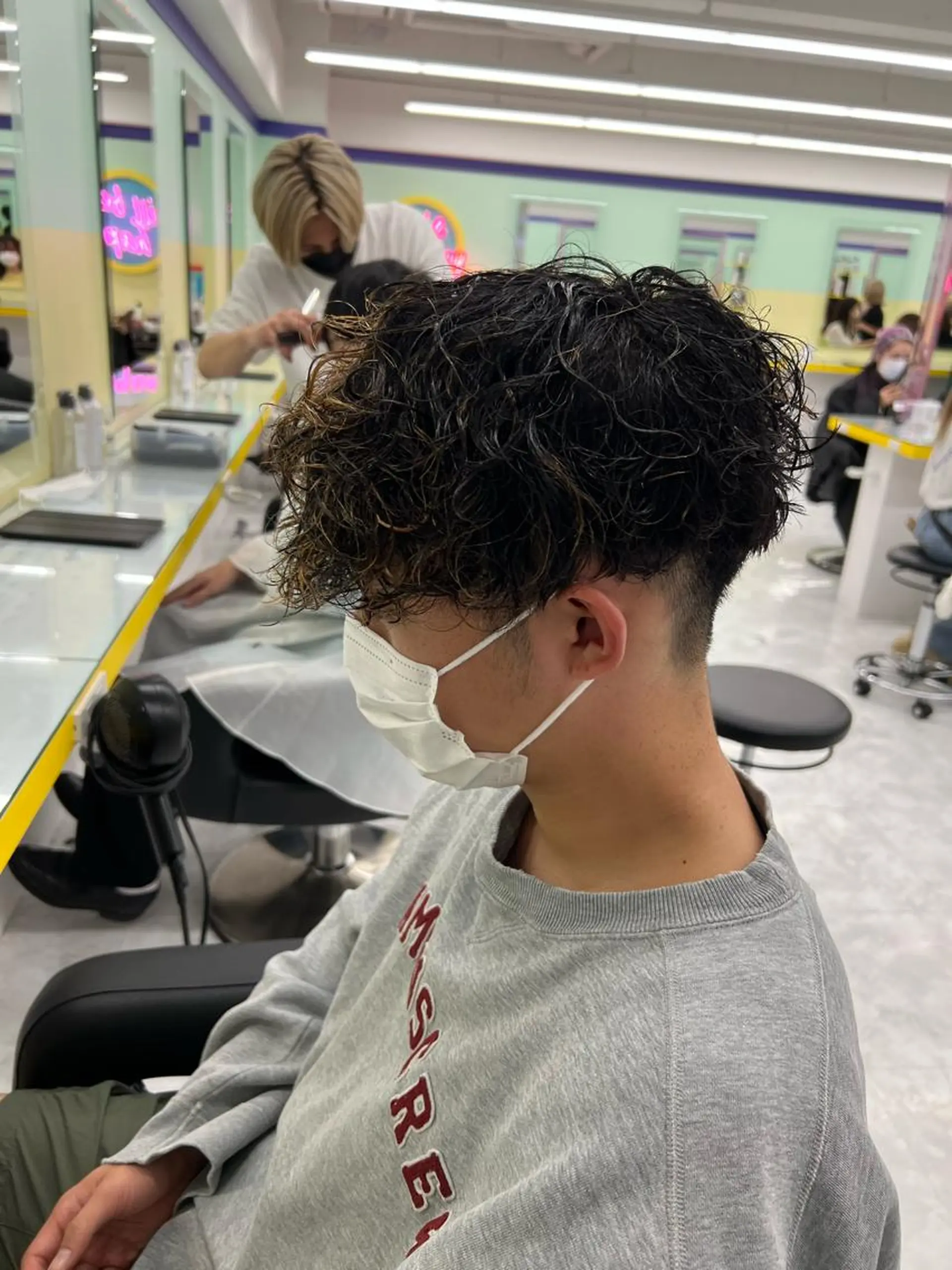 ショート カラー パーマ ヘアアレンジ メンズ キッズ ネイル マツエク・マツパ アイブロウ アップバング センターパート メンズハイライト マッシュ メンズパーマ 🔷横浜1のパーマ 職人🔷将太郎のヘアスタイル