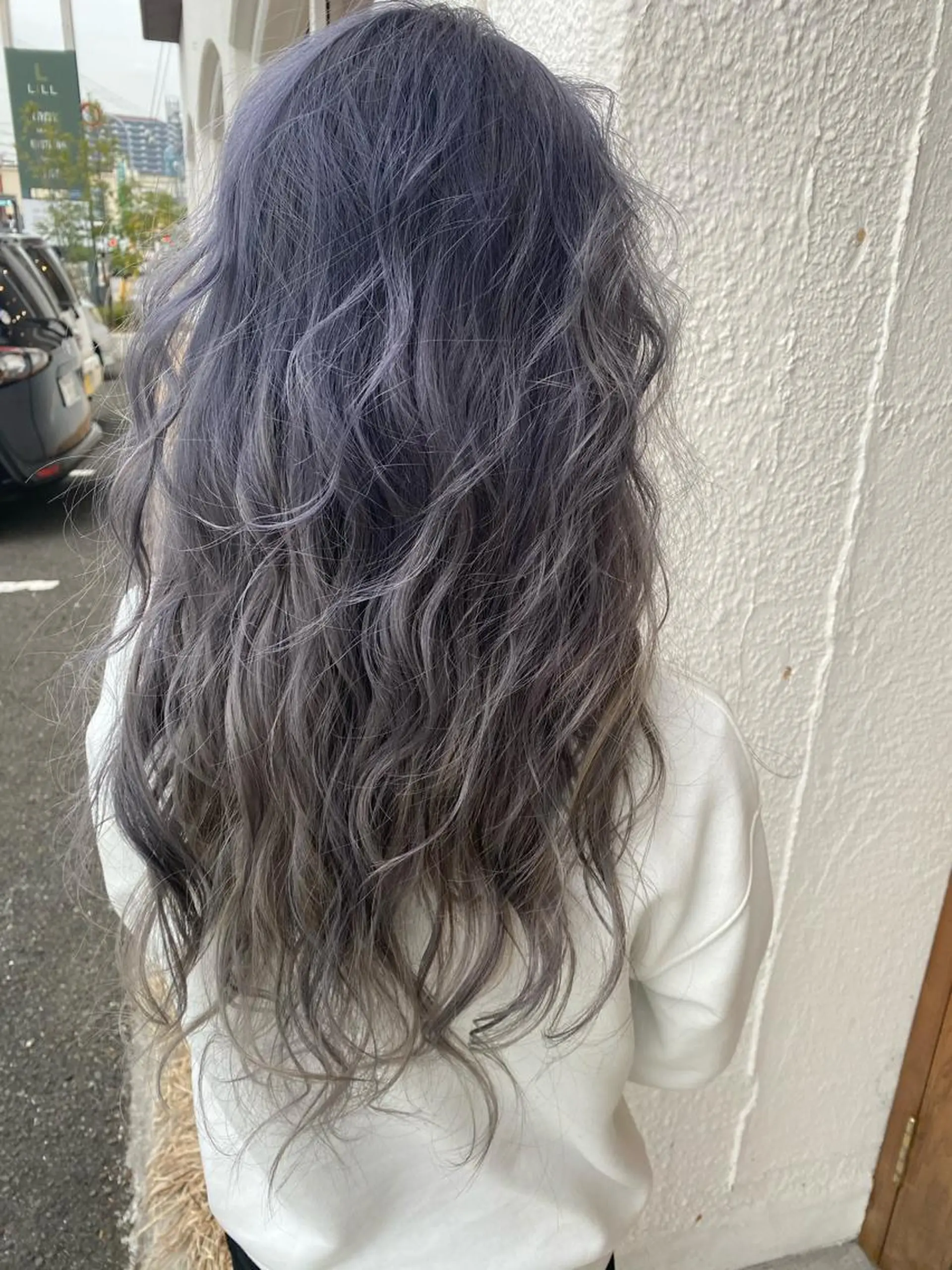 ロング カラー ラベンダーカラー シルバー ヘアカラー 入江 志穂のヘアスタイル