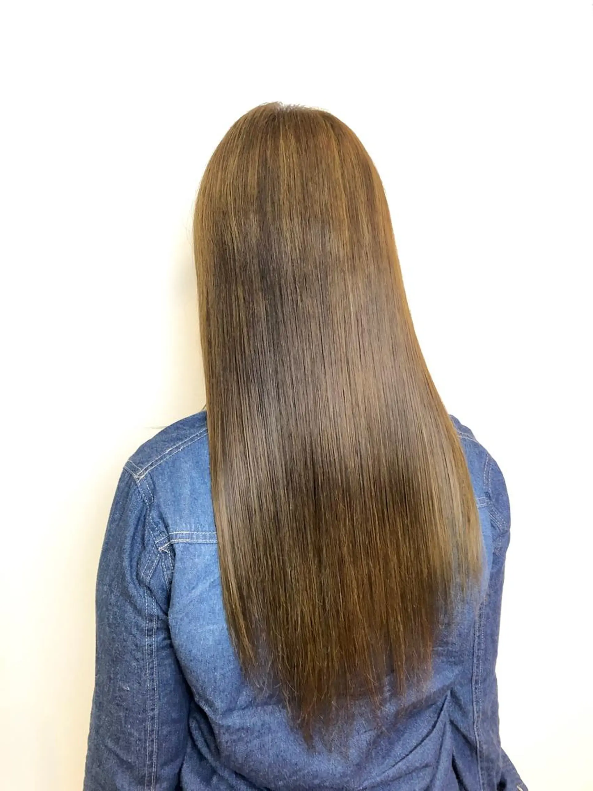 ロング カラー ヘアカラー トリートメント 青野 文香のヘアスタイル