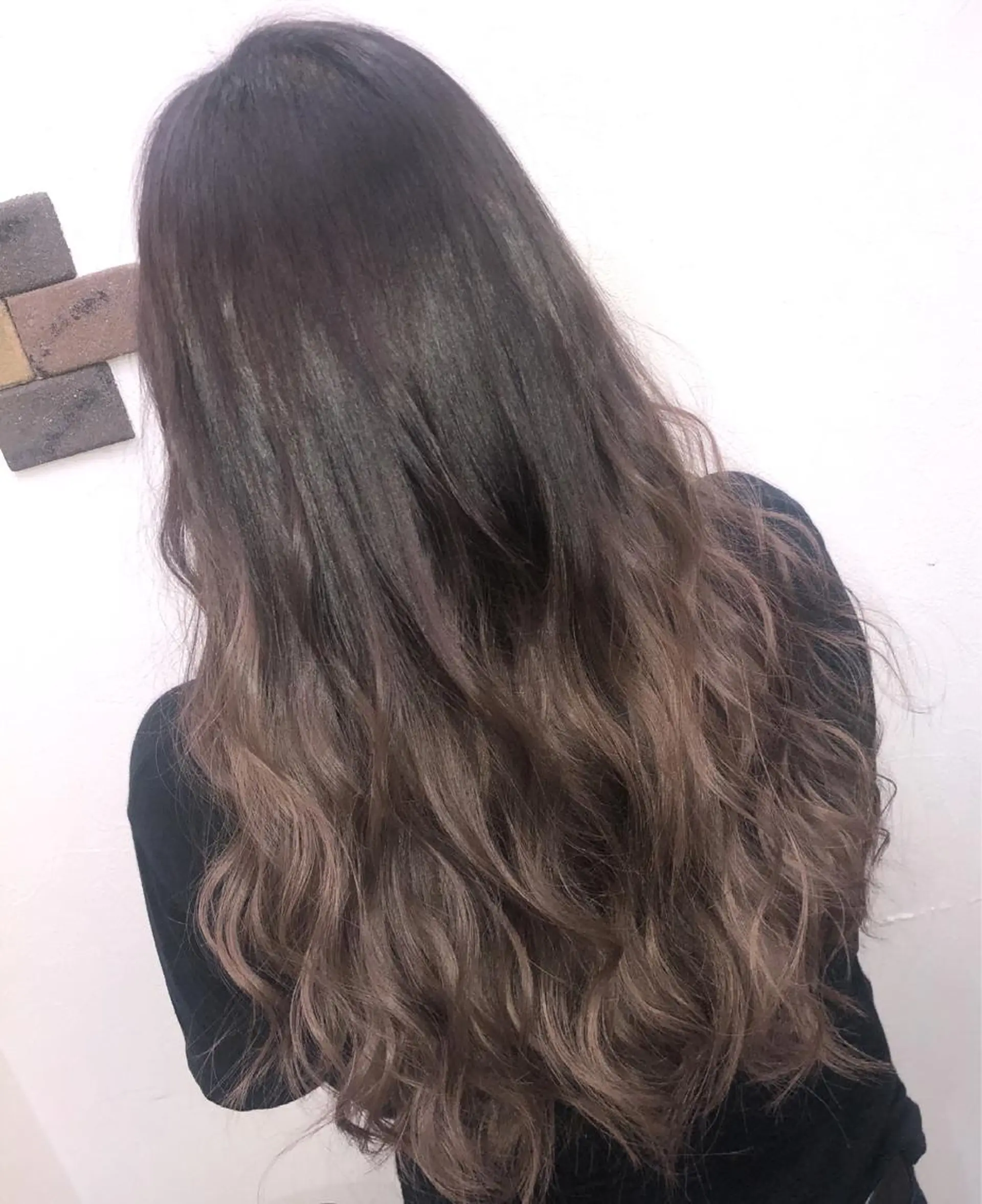 ロング カラー グラデーションカラー グレージュ MAKO ❤️‍🔥NEXTのヘアスタイル