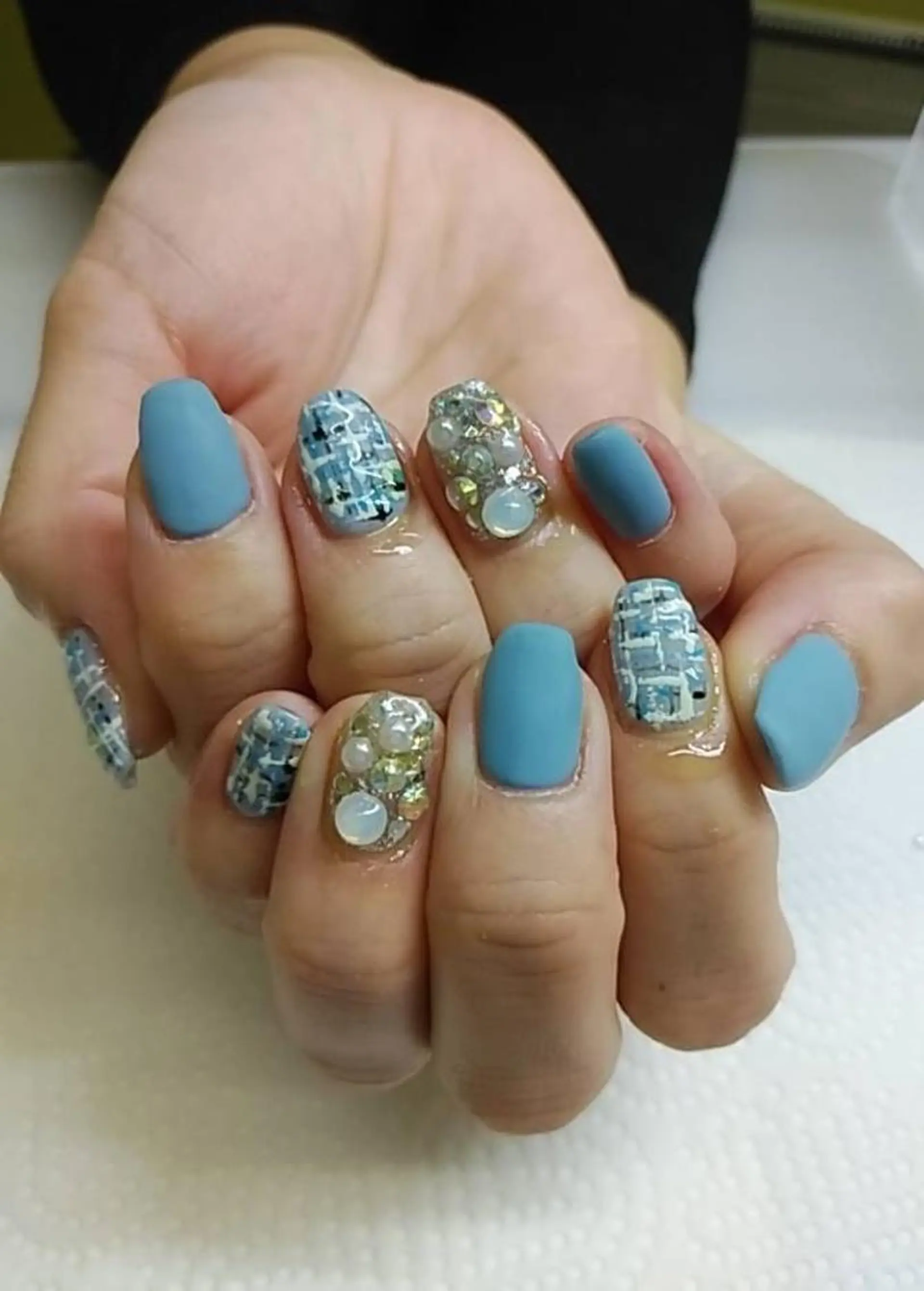 ネイル ツイードネイル ハンドネイル ハンドケア プライベートサロン RosyLily所属・プライベートサロン Rosy Lilyのネイルデザイン