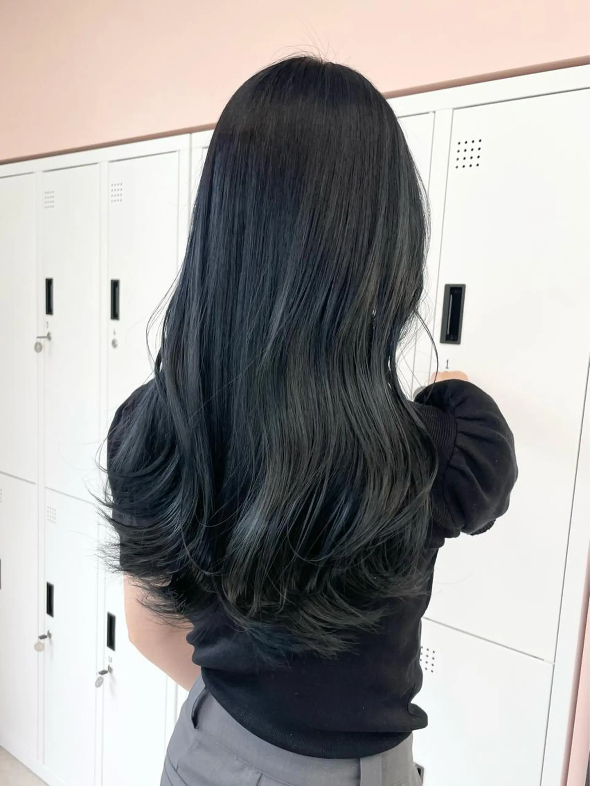 カラー 若月 あやかのヘアスタイル