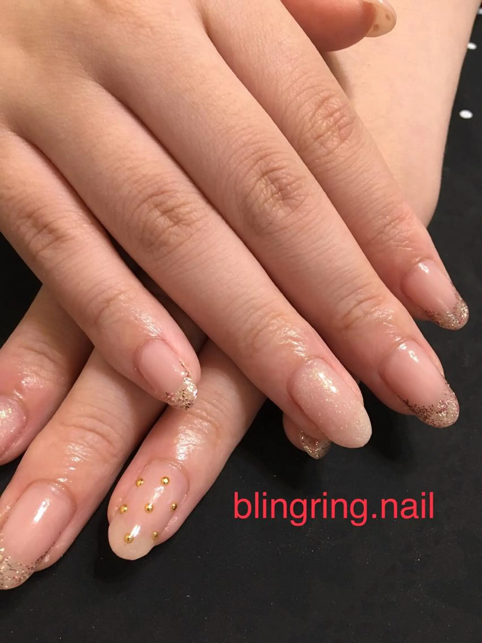 ネイル フレンチネイル ラメ(グリッター) ピンク ハンドネイル 🌈KANÅKO 🌈のネイルデザイン