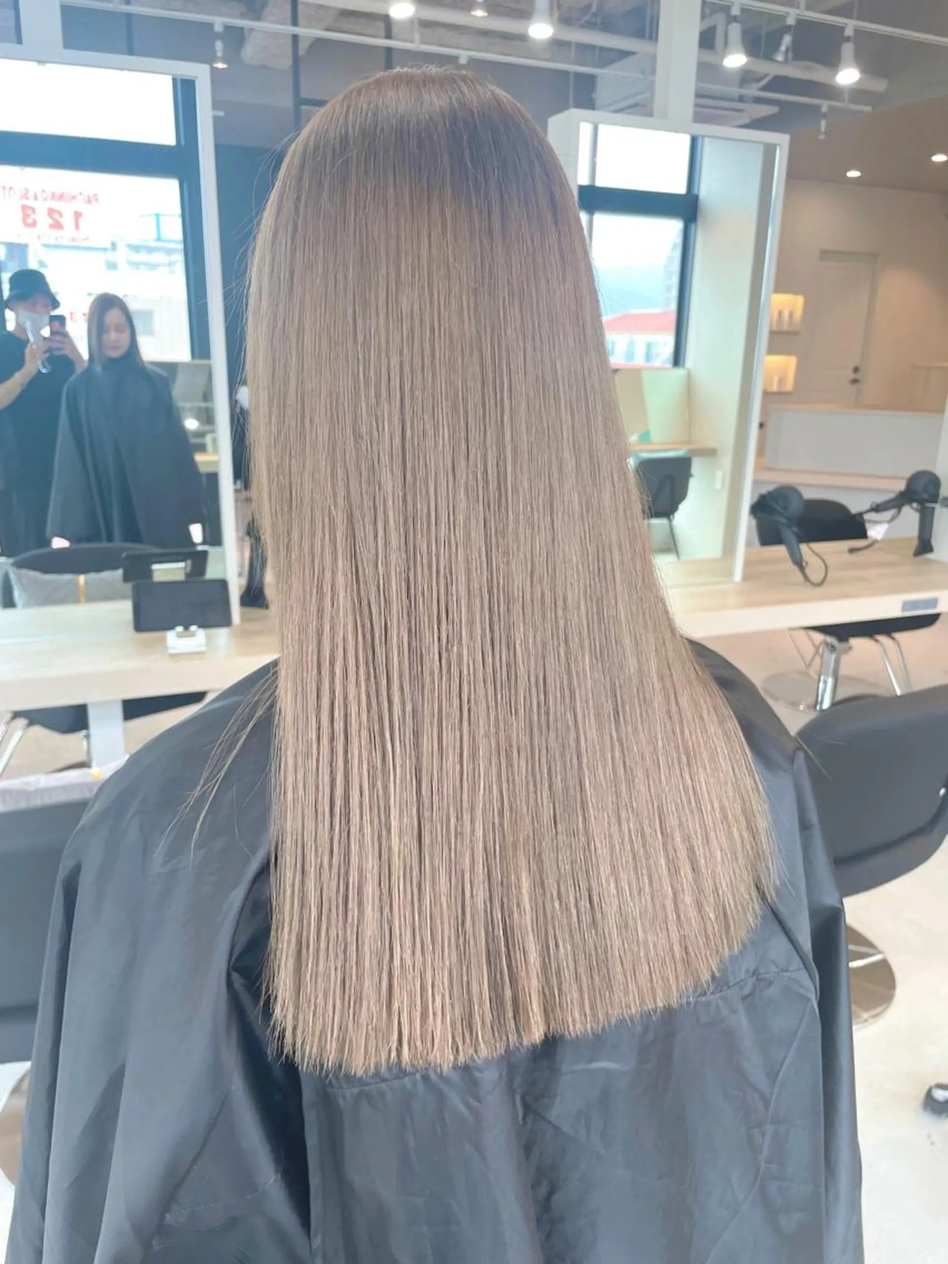 ロング カラー Lia所属・皆木 智晴のヘアスタイル