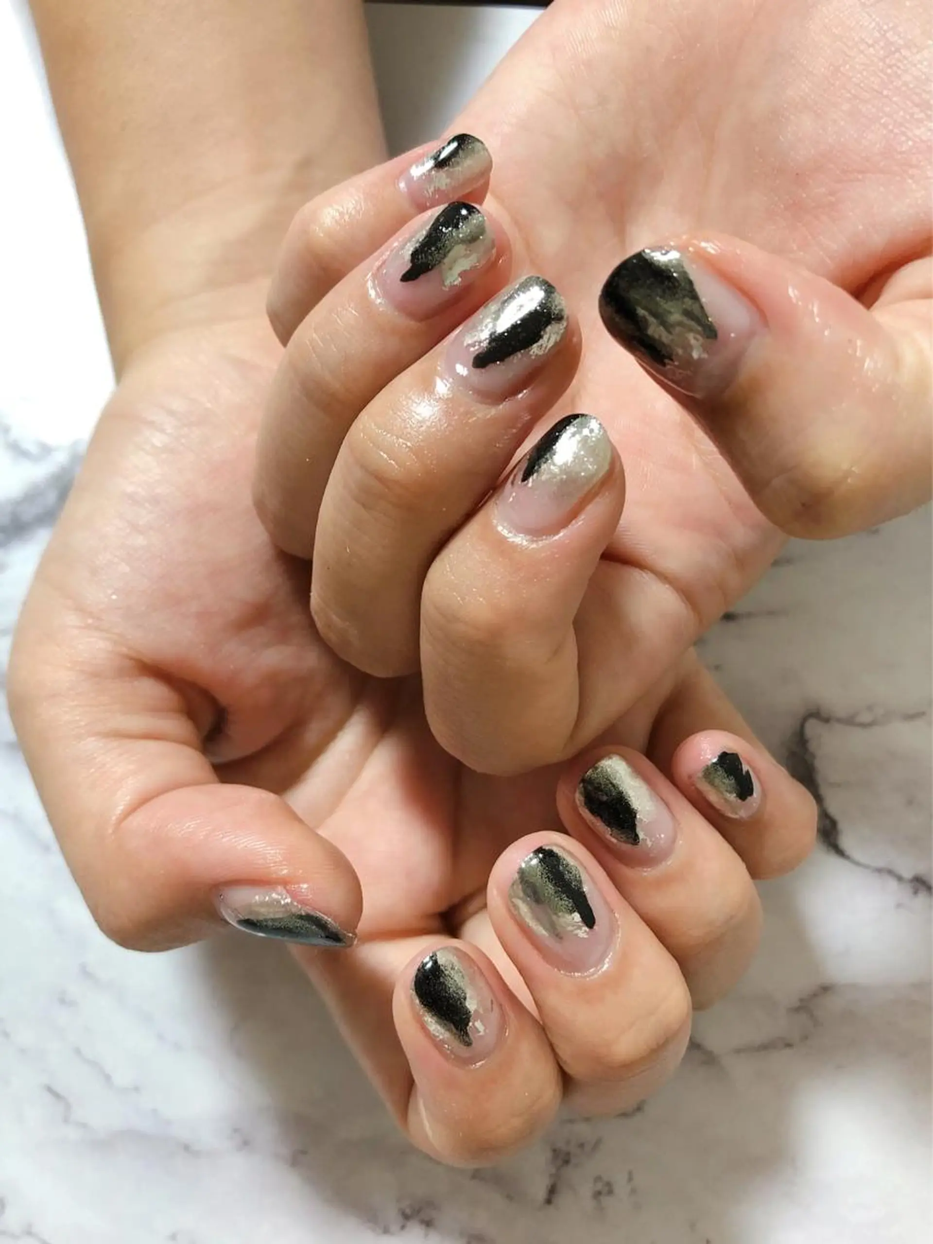 ネイル ニュアンスネイル シルバー kiki nail 二子玉川のネイルデザイン