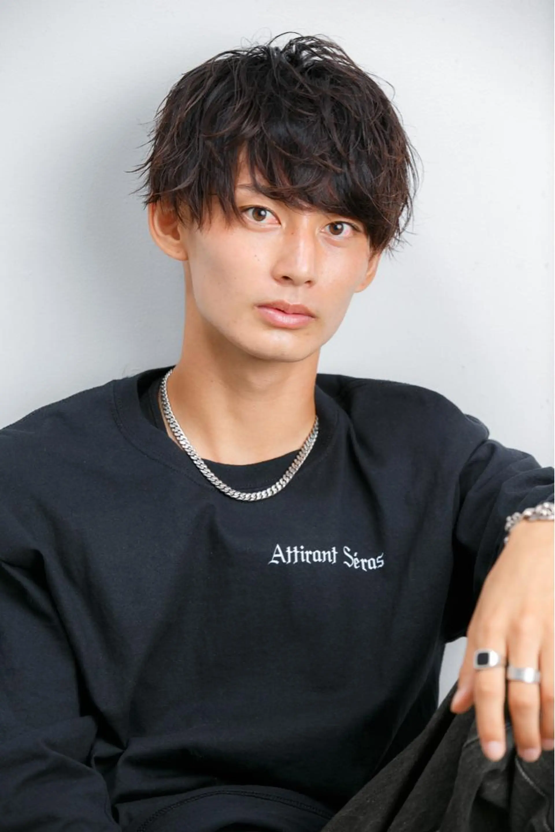 ミディアム カット to youハイライトのヘアスタイル