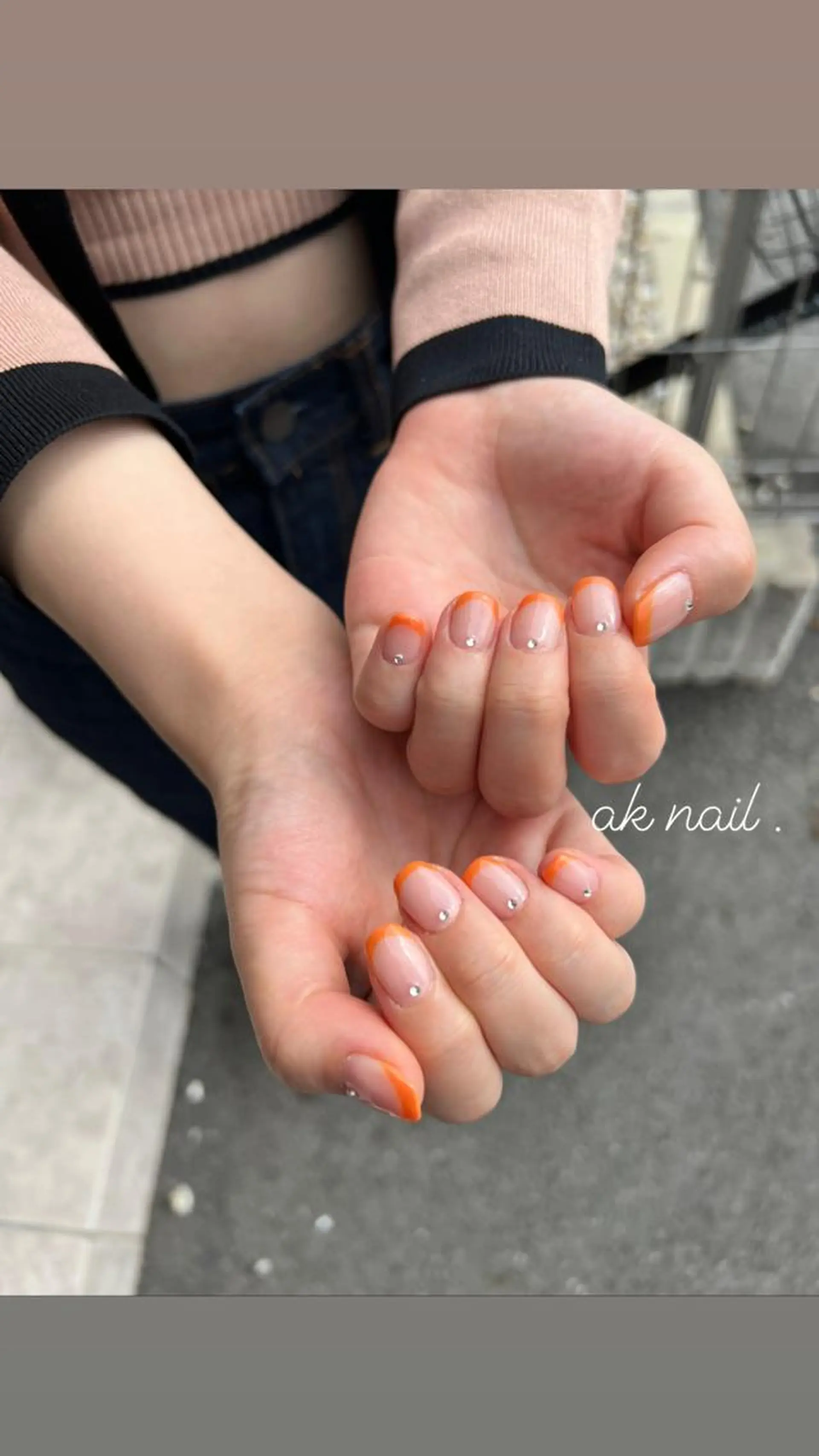 ネイル フレンチネイル 持ち込み ストーンネイル ハンドネイル ak nail .のネイルデザイン