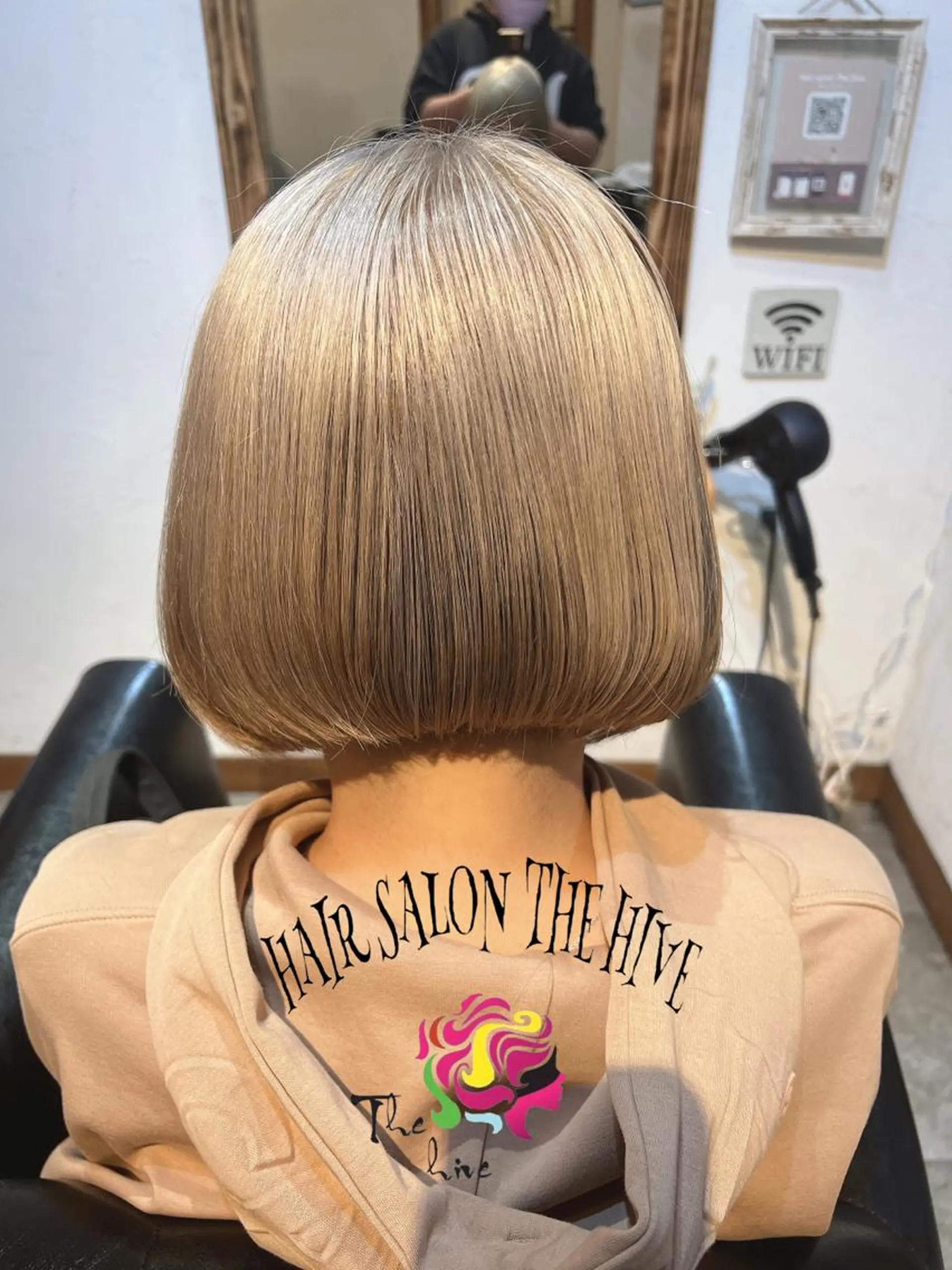 ショート カラー マツエク・マツパ カット ヘアカラー Hair salon The  hiveのヘアスタイル